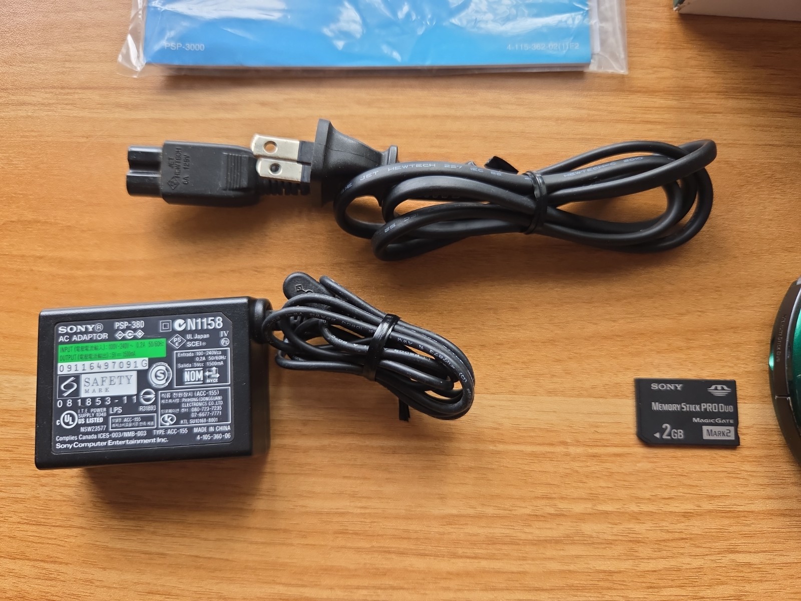 Sony PSP-3000 PSP 3000 Console Spirited Green SG Working Tested CIB