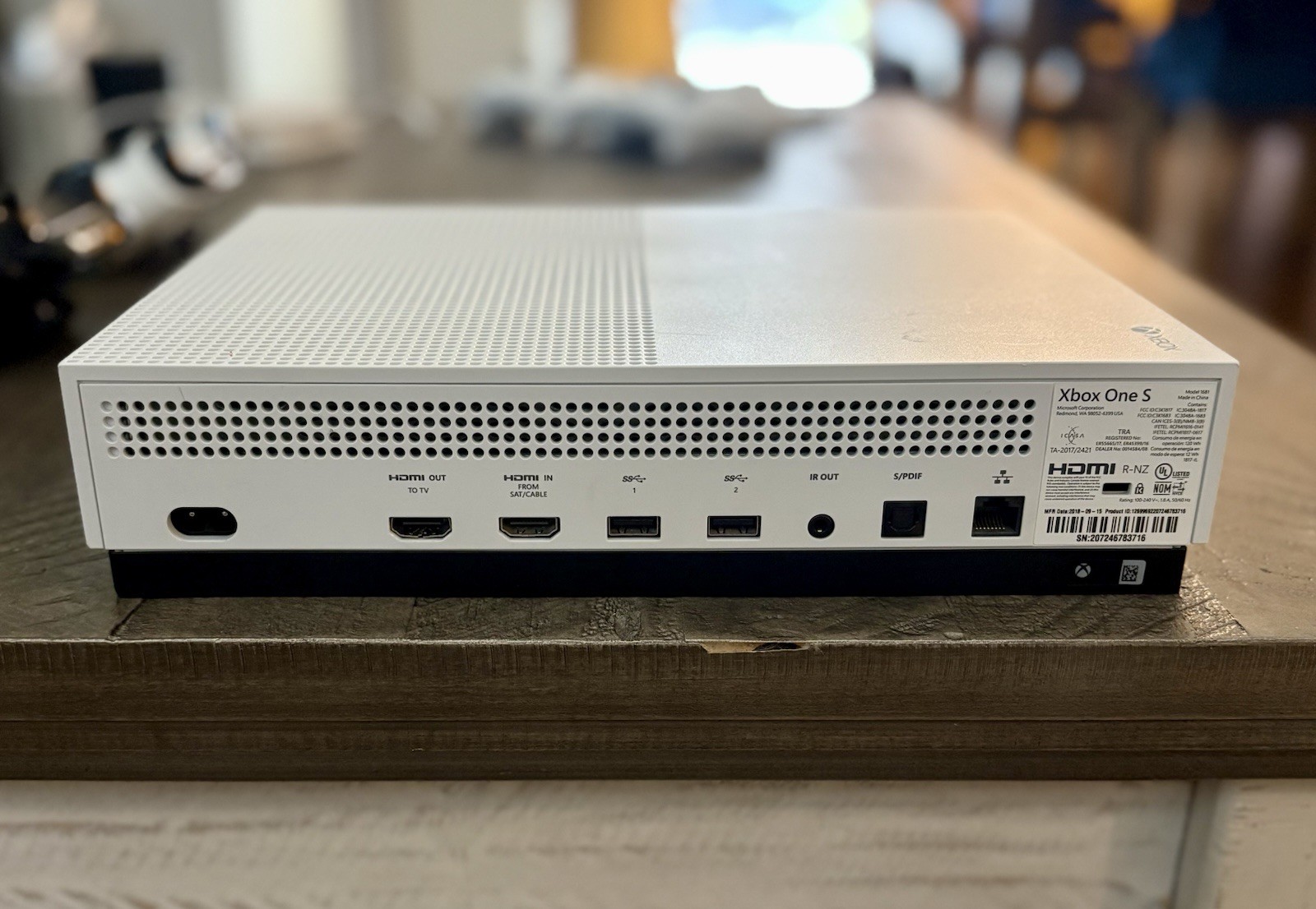 Microsoft Xbox One S 1TB 4K UHD Blu-Ray White Console w/ 4 Controllers