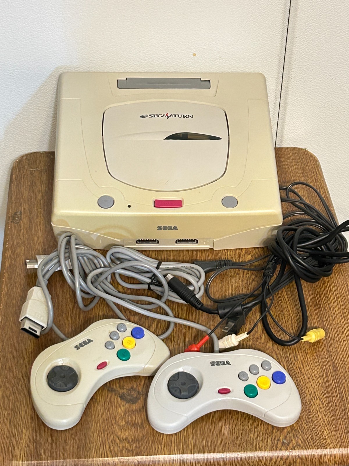 SEGA SATURN White Console HST-3220 Japan 2 Controllers 3 Games Tested Free Ship