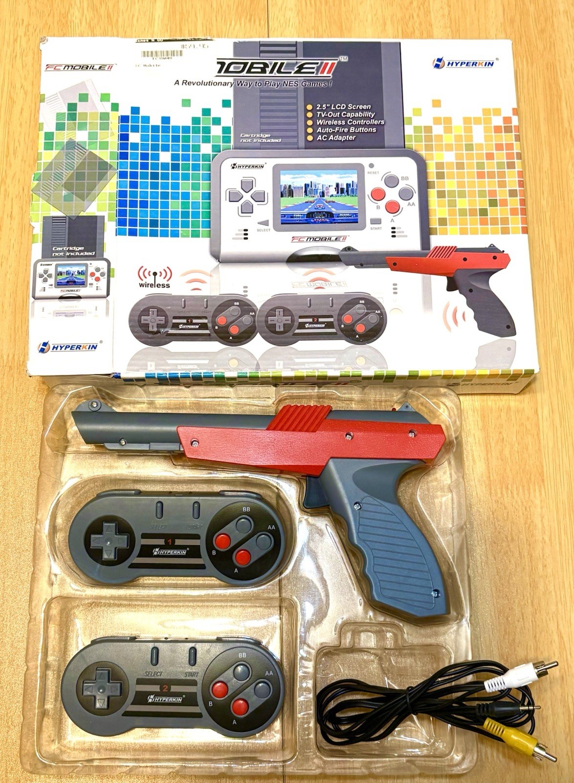 Hyperkin FC Mobile II Handheld NES Wireless Controller ONLY – NM Open Box