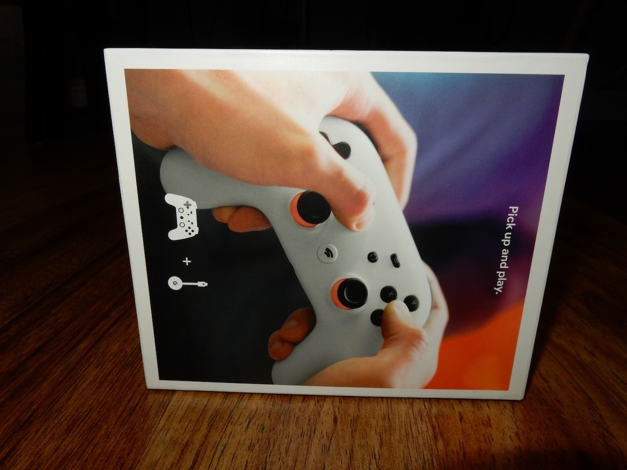 Google Stadia Premiere Edition (White) Complete with Chromecast Bluetooth