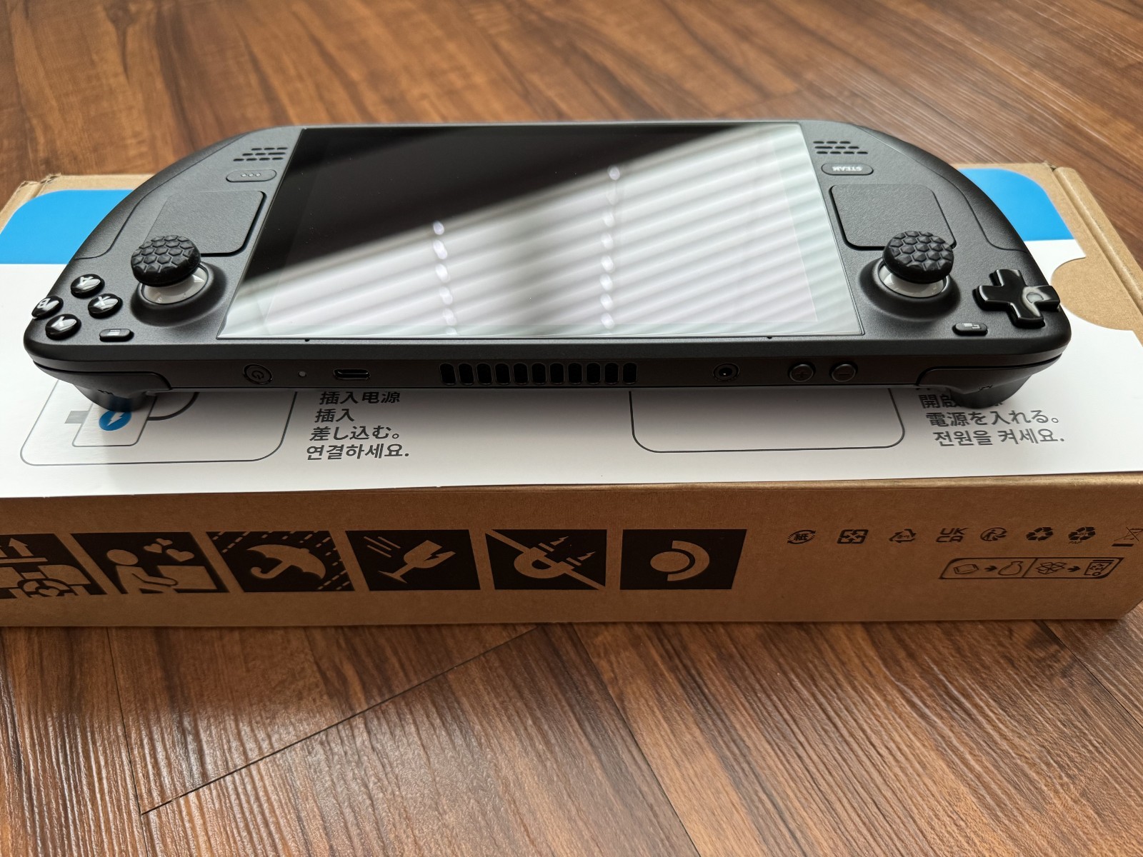 Valve Steam Deck LCD 256GB Handheld Console Black w/ Carrying Case