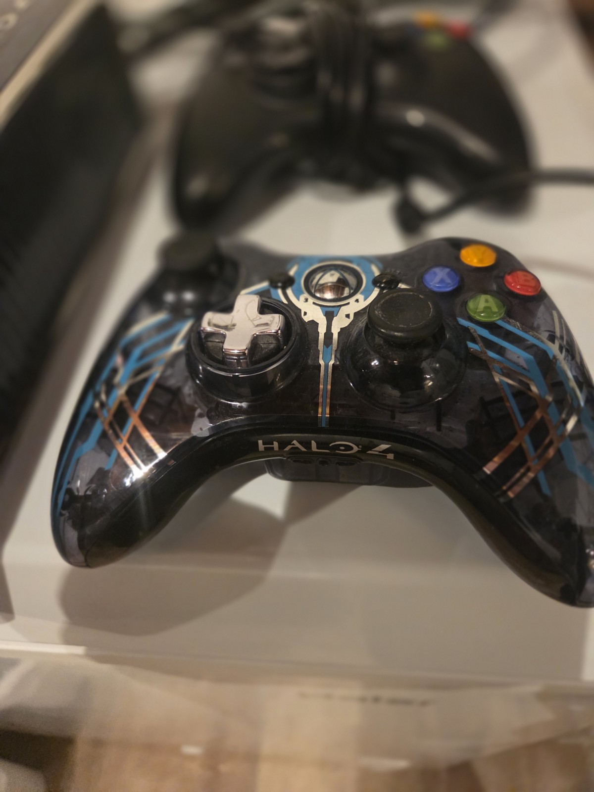 HALO 4 Limited Edition Xbox 360 320GB With 1 Original Controller.