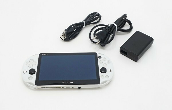 Playstation vita PCH-2000ZA22 Glacier White Japan Console with charger
