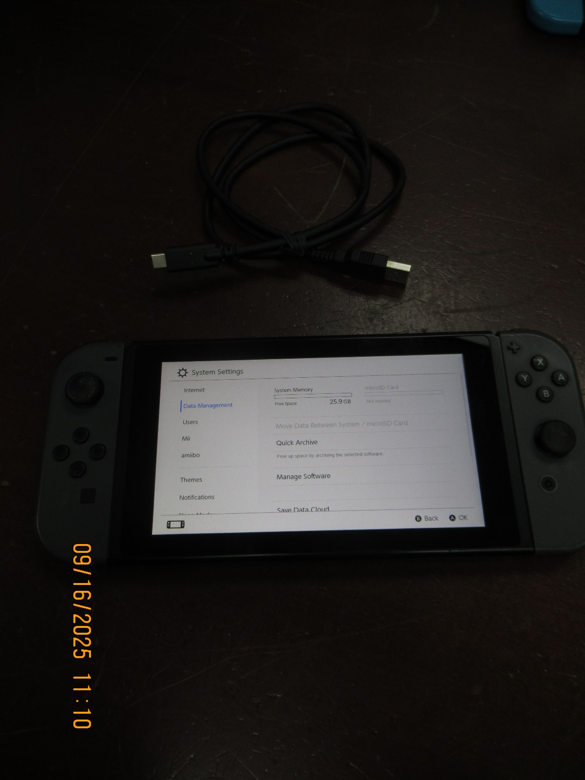 Nintendo Switch HAC-001 32GB Console with Gray Joy‑Con, Type-C Cable
