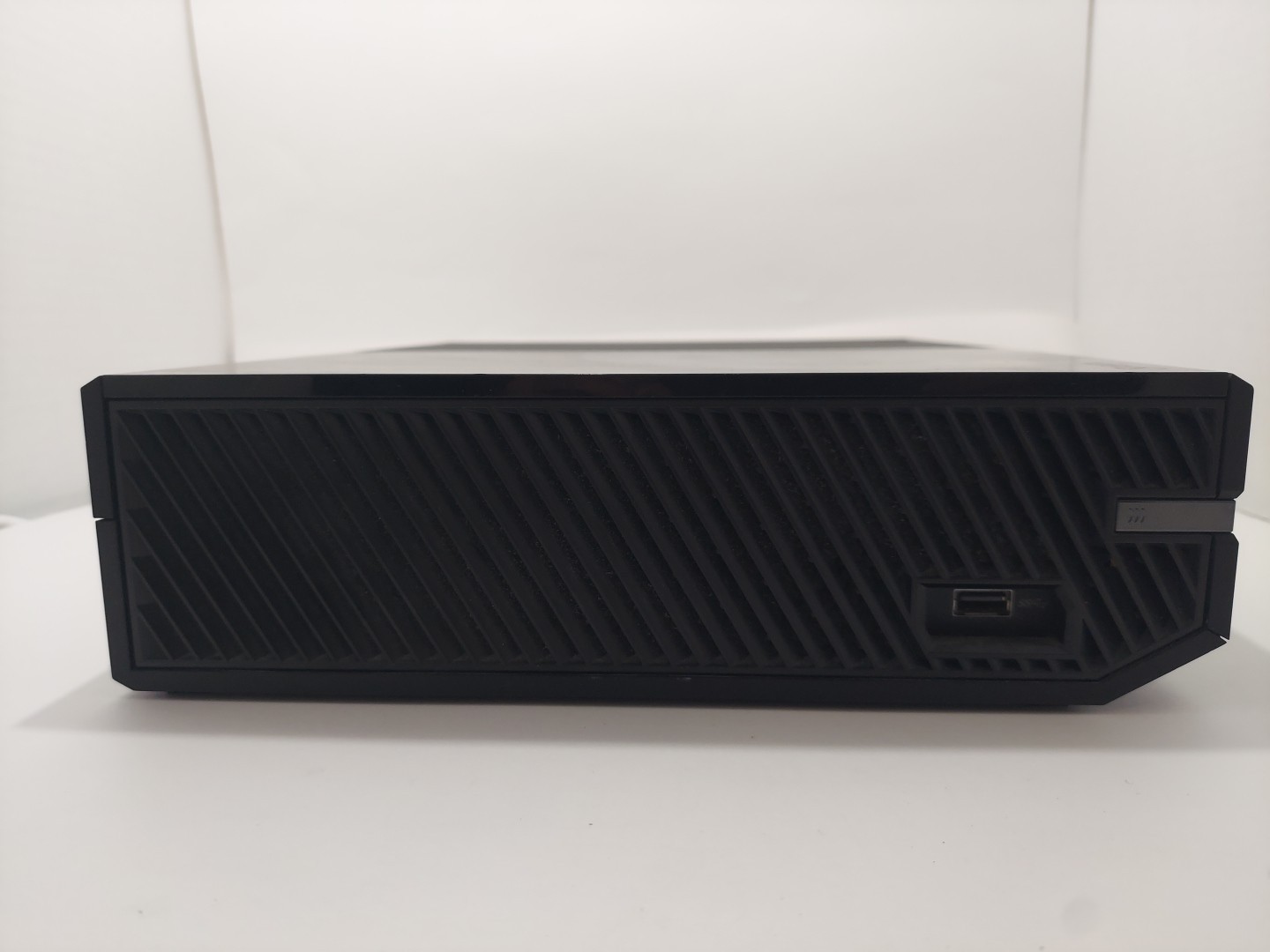 Xbox One 500GB Console Bundle – Controller – Power & HDMI Cord – Tested