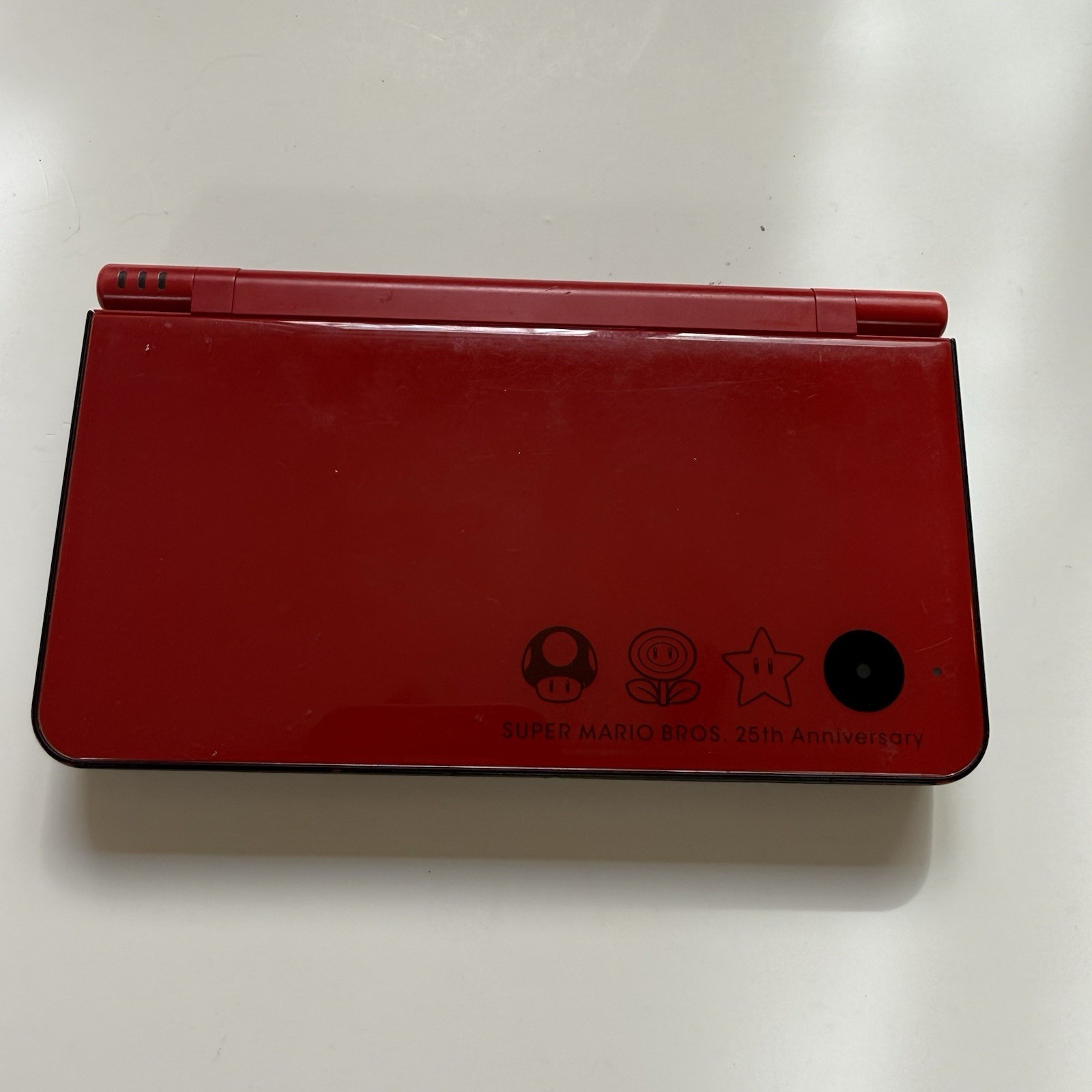 Nintendo DSi XL Super Mario Bros 25th Anniversary Edition Red