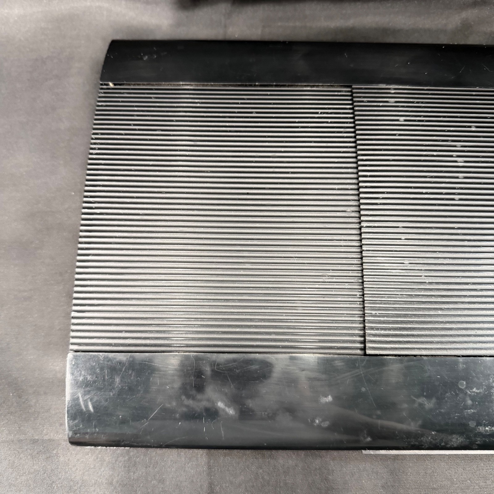 Sony PlayStation 3 PS3 Super Slim Black Console CECH-4001B (PARTS/REPAIRS ONLY)