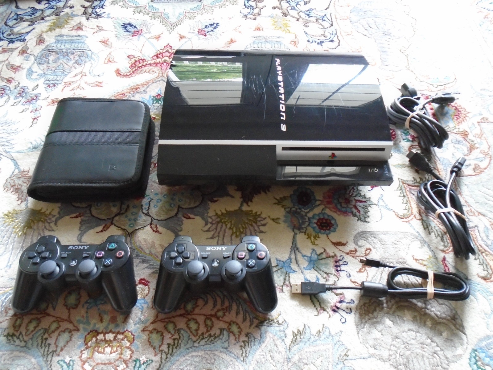 ONE OWNER PS3 Console 80GB & 15 games bundle, controllers PlayStation 3 CECHL01