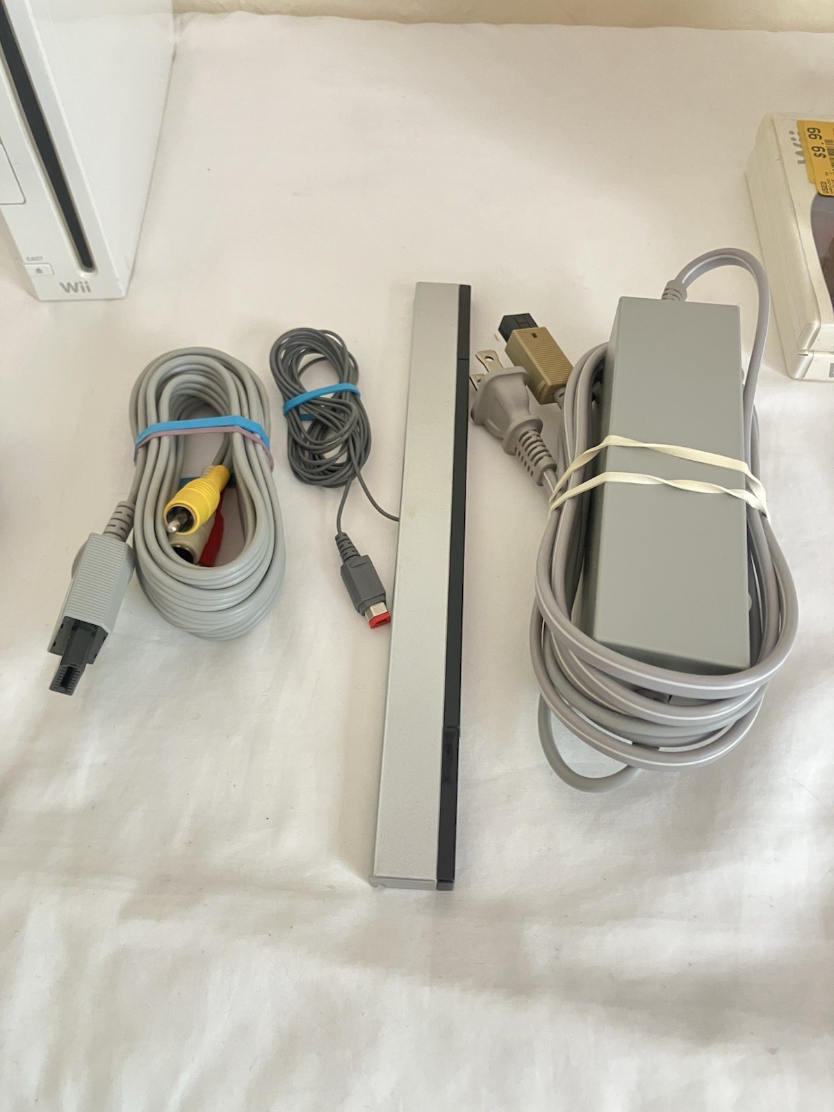 Nintendo Wii RVL-001 Bundle W/ Super Mario Galaxy 3 Games 2 Remotes & Nunchuck!