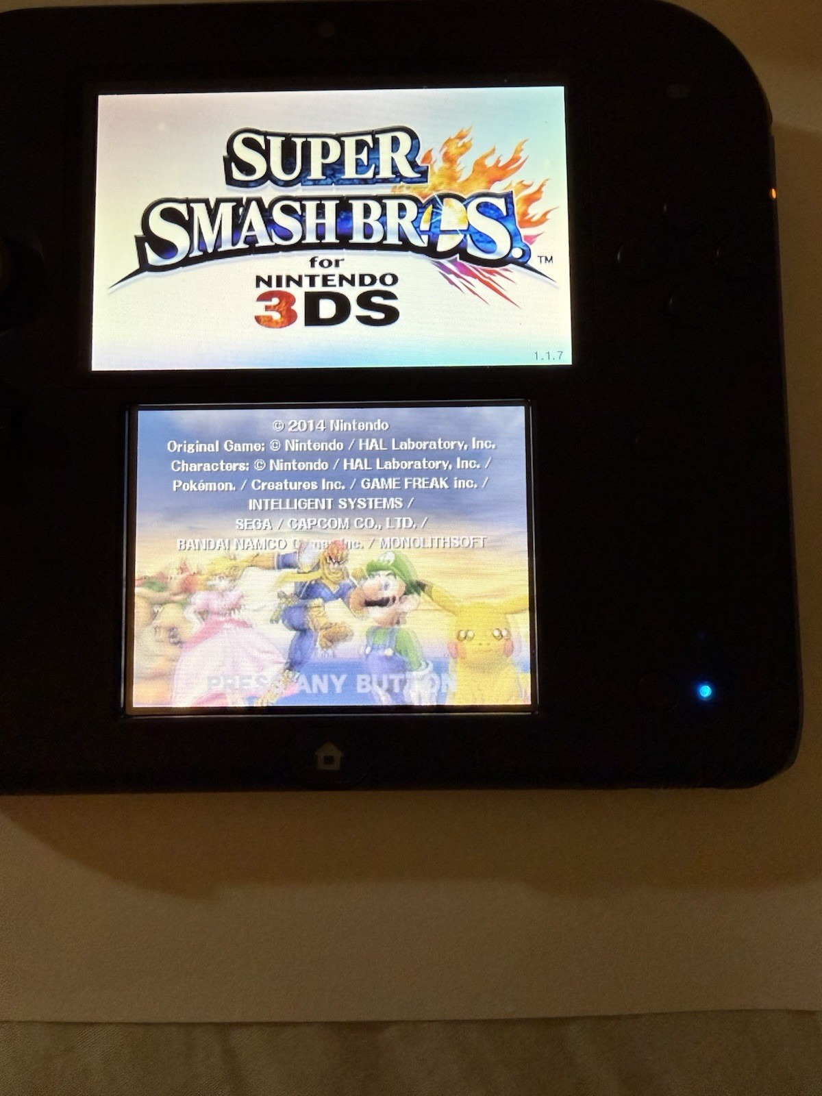 Nintendo 2DS FTR-001 Handheld System Console Cord Black/Blue
