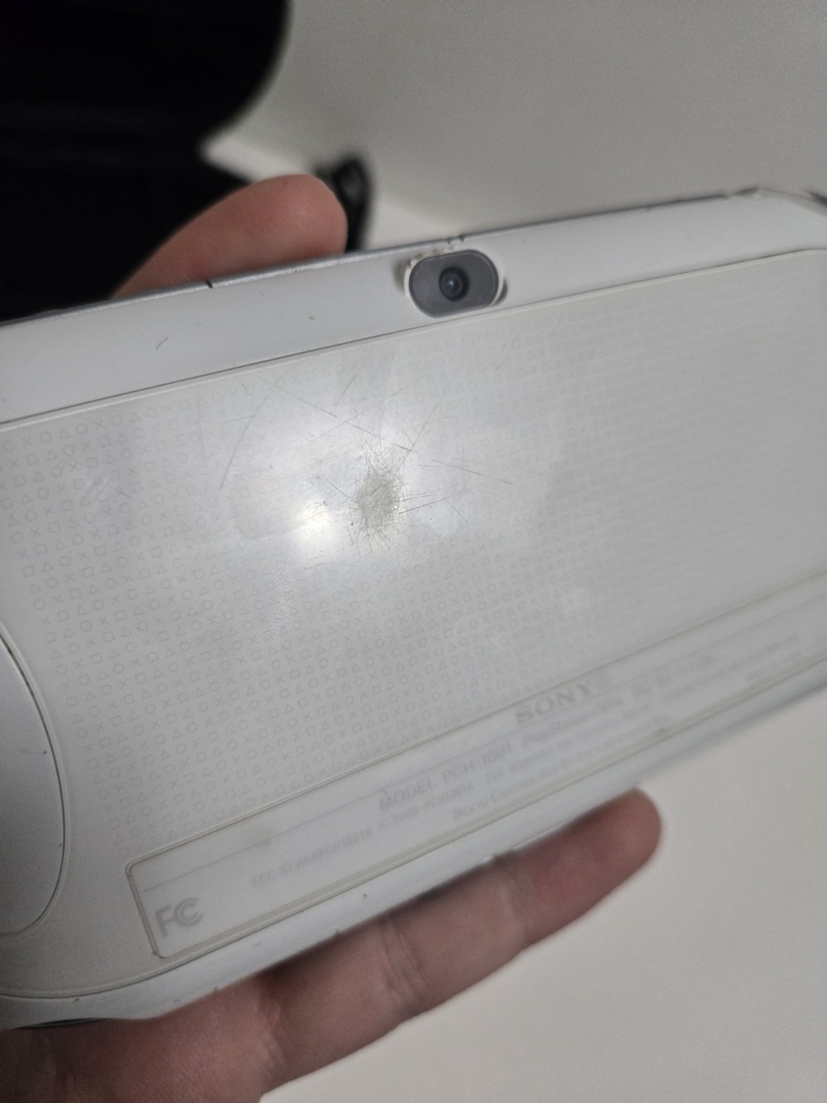 Sony Playstation Vita PS Vita PCH-1001 Handheld Console Gaming System White 4gb