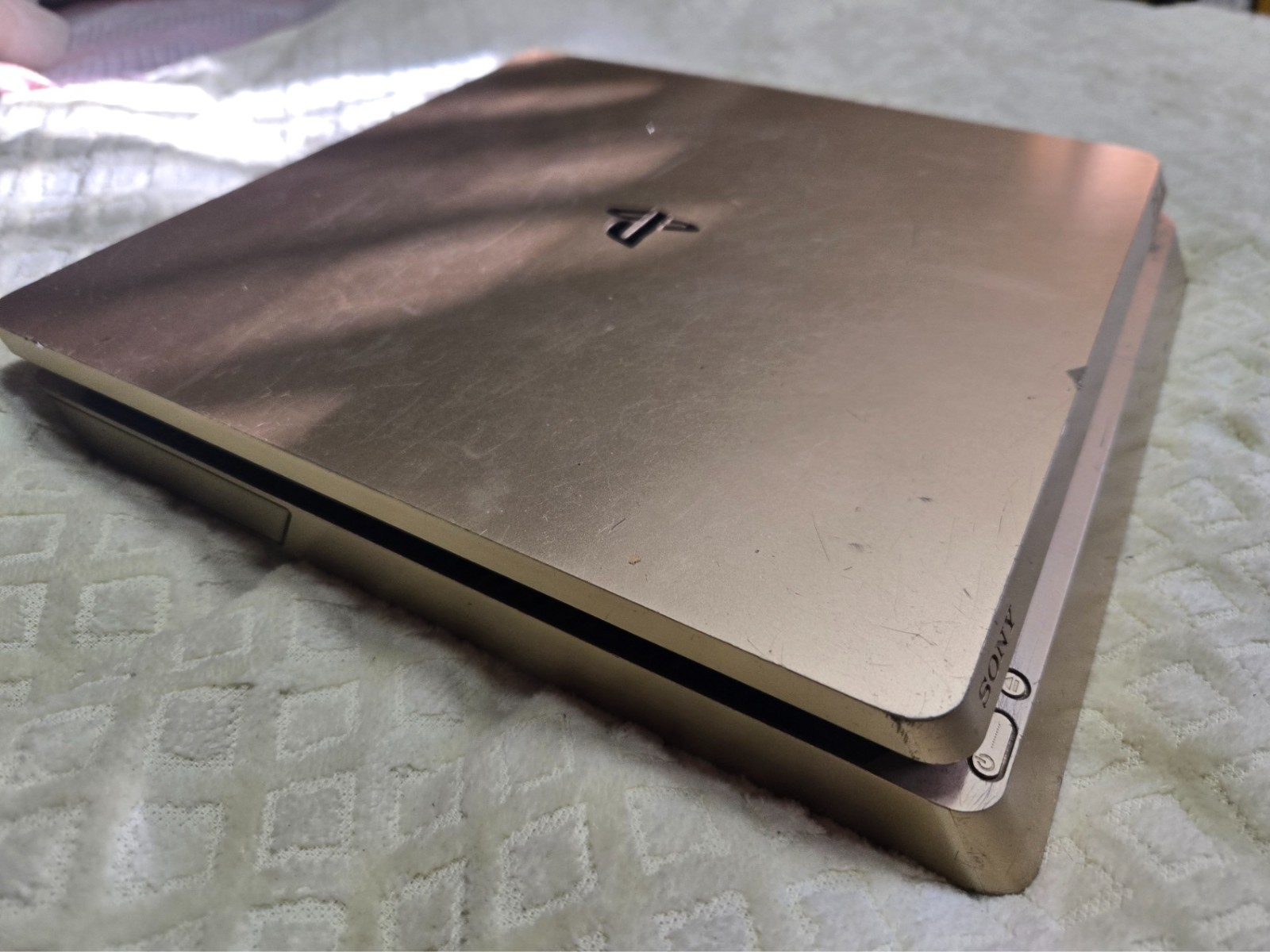 Sony PlayStation 4 PS4 Slim 1TB Gold Limited Edition Console FOR PARTS UNTESTED