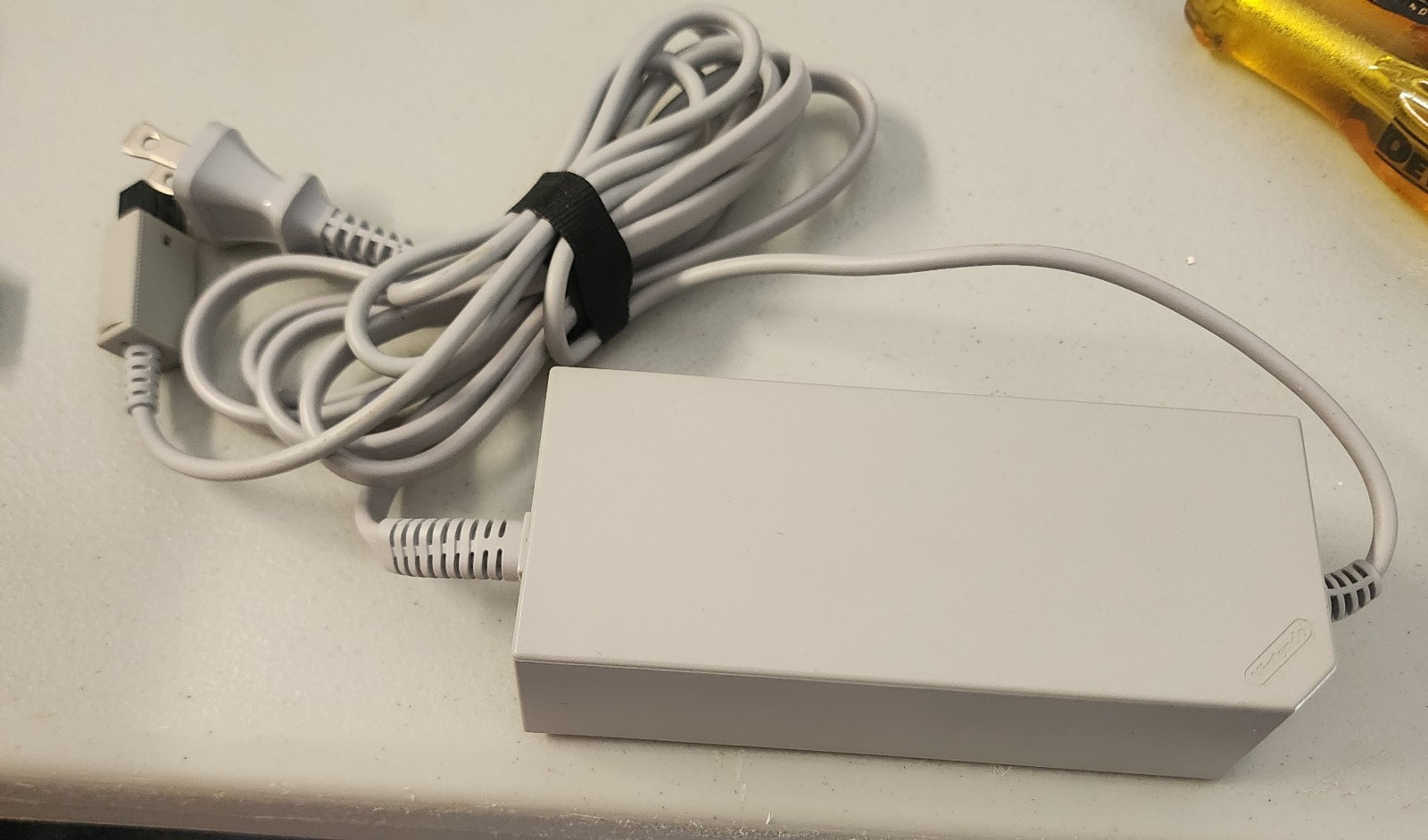 Nintendo Wii White Home Console w/ Wi-Fi, Sensor Bar, AV Composite RCA Cable
