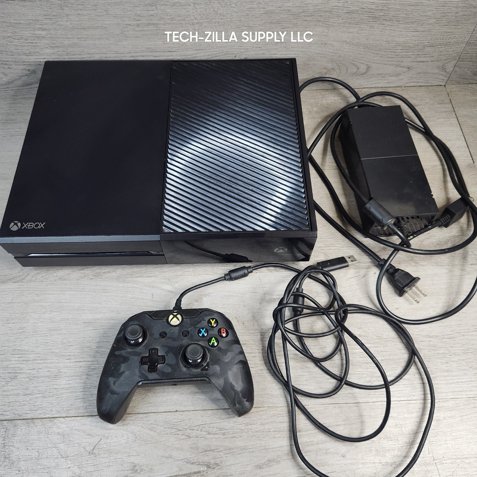 Microsoft Xbox One 1TB Console Black + Controller Tested