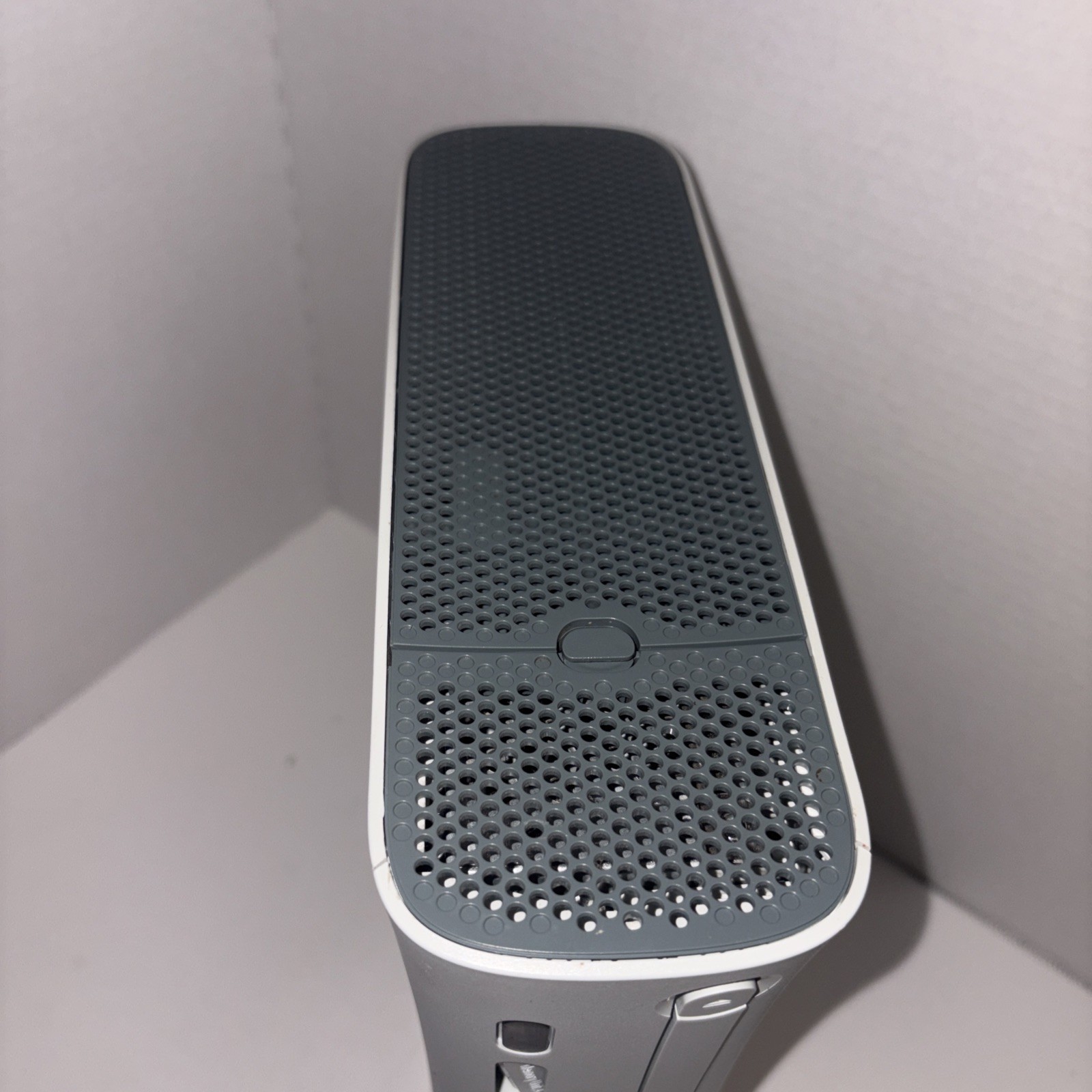 Xbox 360 White Untested or for Parts & Repair Only No Cords No Controller No HDD