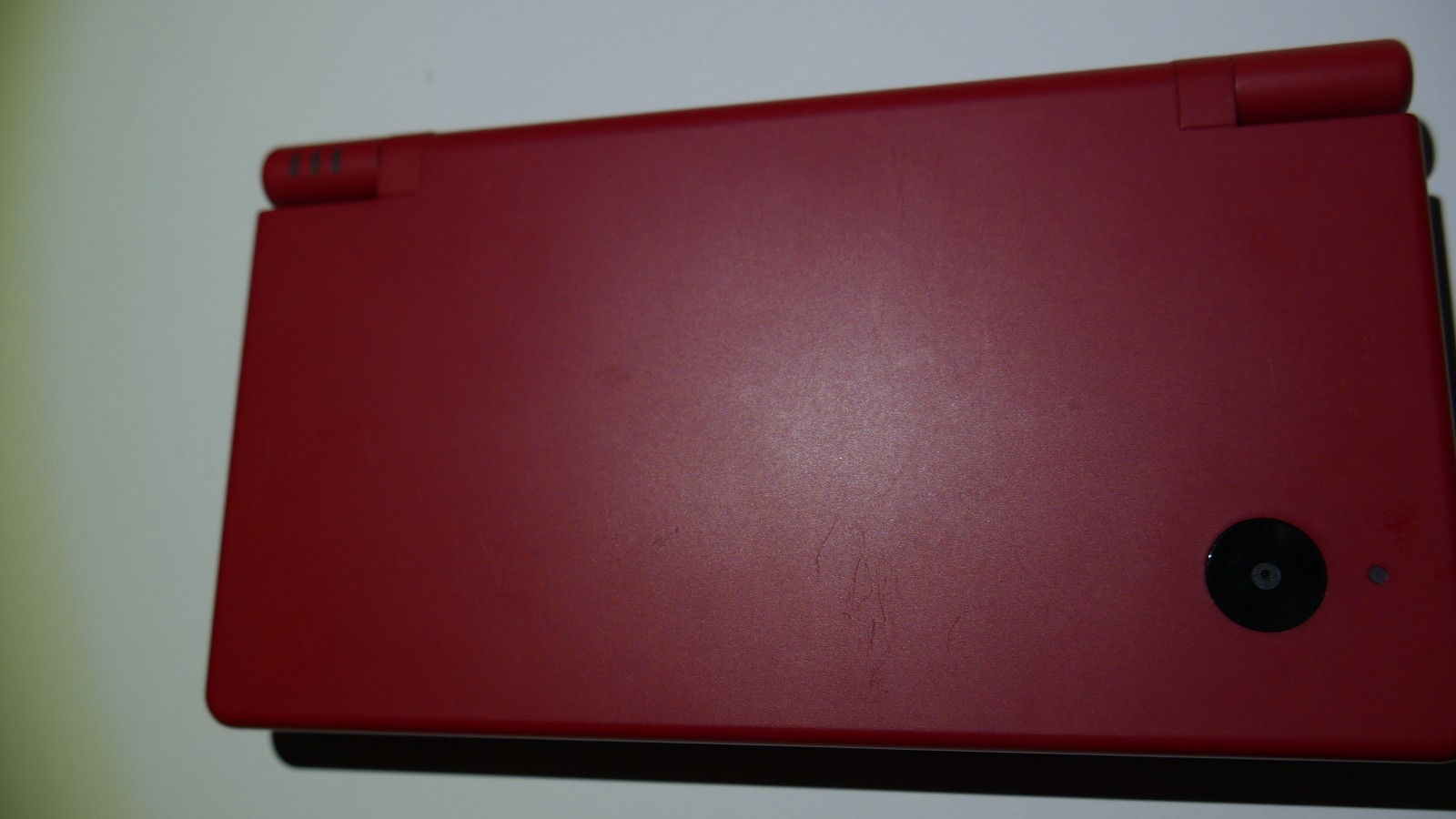 Nintendo DSi Console With Official Charger & Stylus (Very Good Condition / Red)