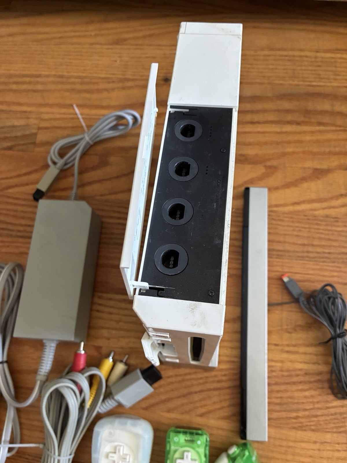 Nintendo Wii RVL-001 512 MB Home Console – Complete Bundle