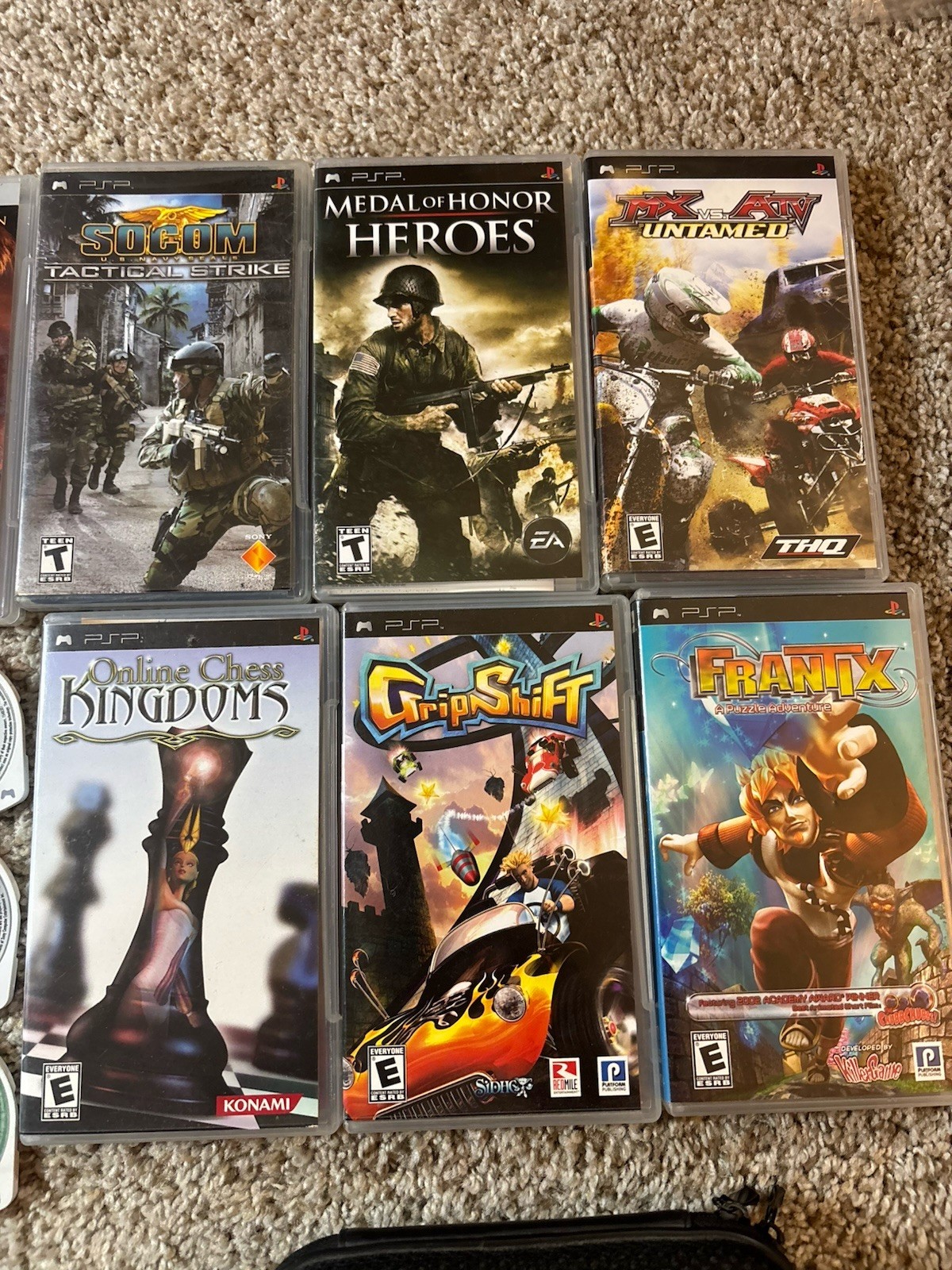 Sony PSP-3001 Console Bundle w/ 18 UMD Games & Movies Case Charger Tested