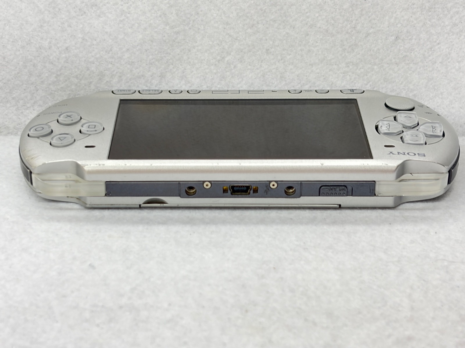 TESTED SONY PSP 3000 SILVER Console + Charger + battery + 3 game Region free 2GB