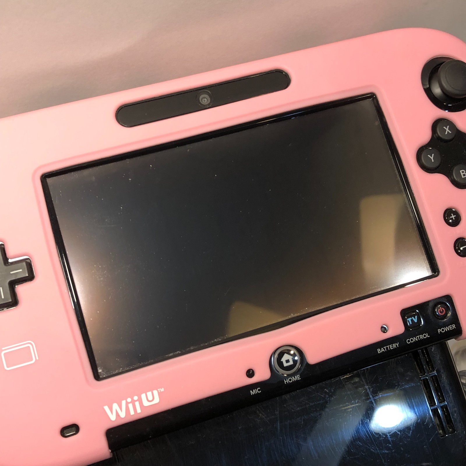 Nintendo Wii U 32GB Console WUP 101 (02) with Gamepad WUP 010 (New Battery)
