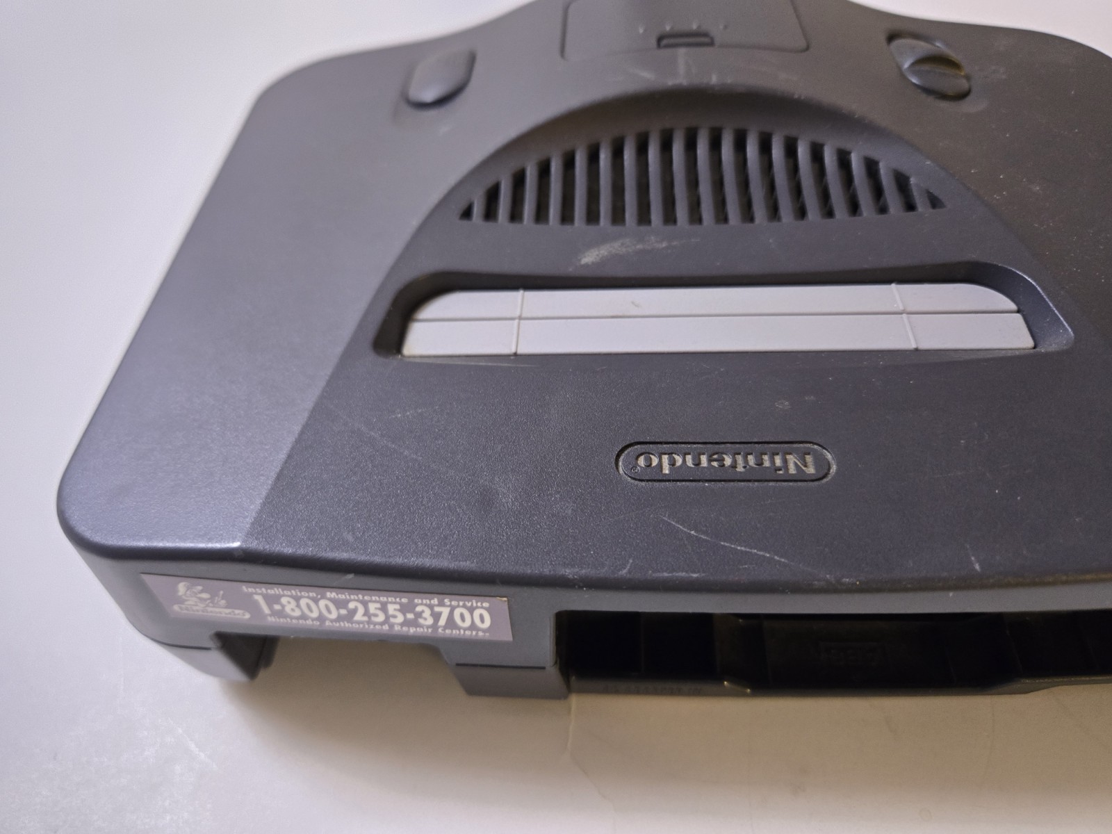 Nintendo 64 System 32MB Home Console – Charcoal Gray