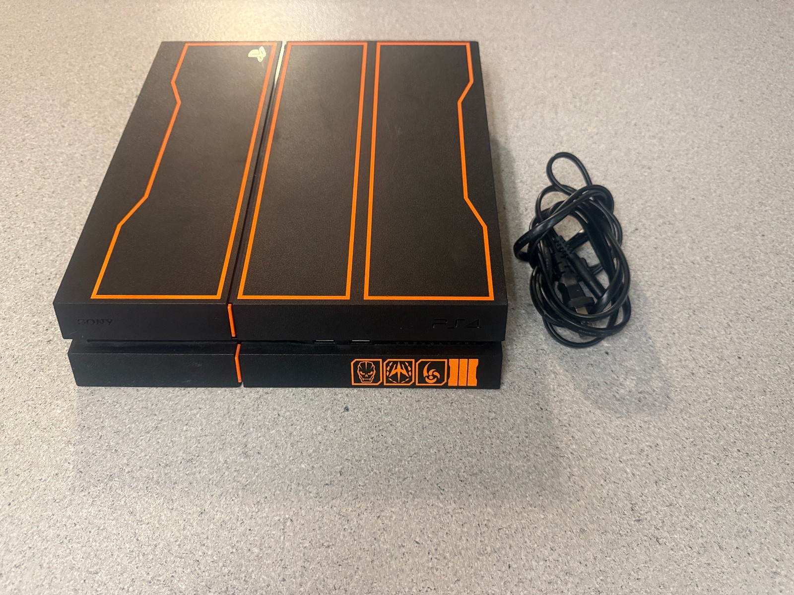 PlayStation 4 PS4 1TB Console Call of Duty Black Ops 3 Edition.PARTS HDMI ISSUE