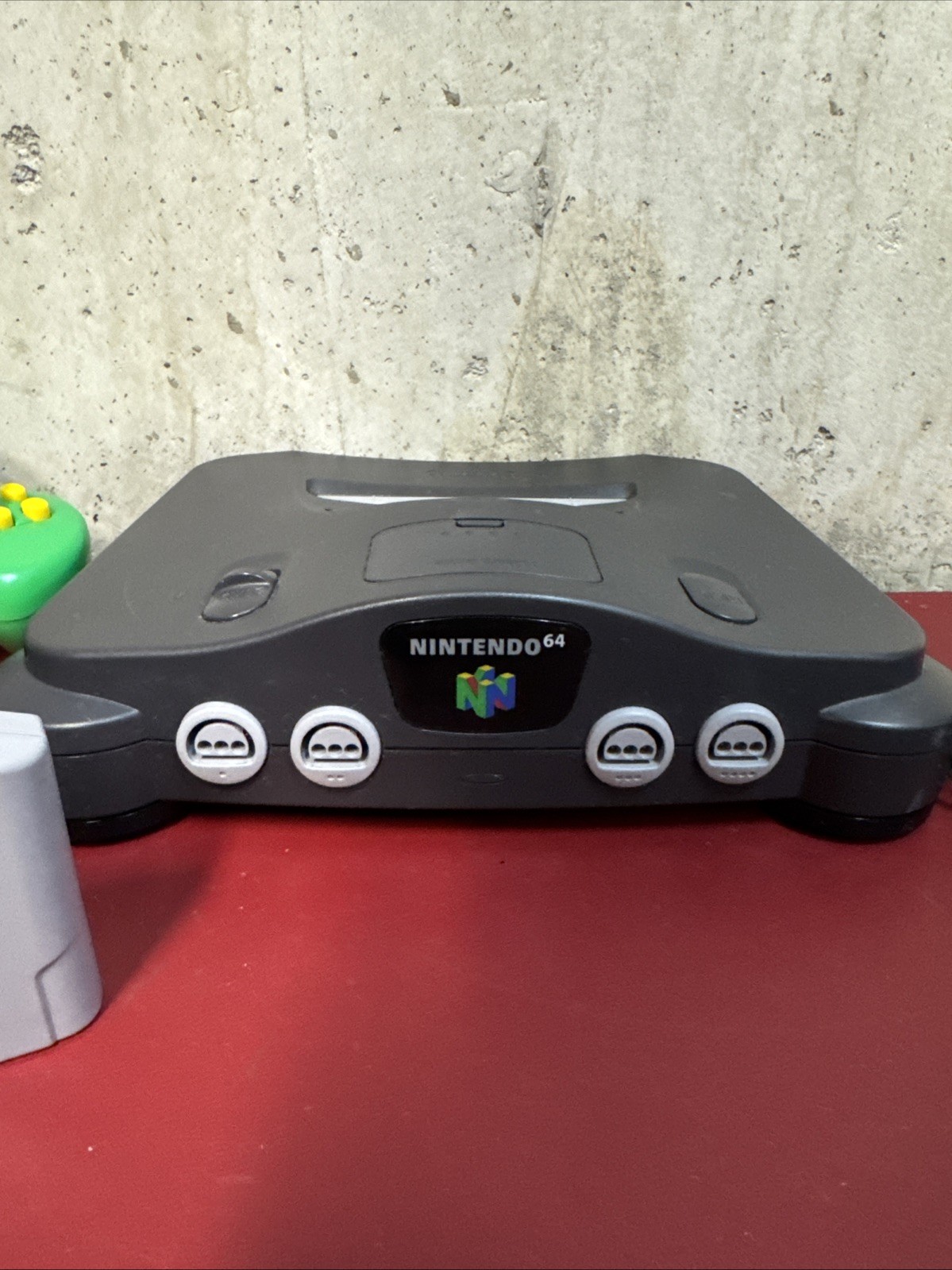 Nintendo 64 Console Bundle w/ 2 Controllers, power and AV cords.tested & working