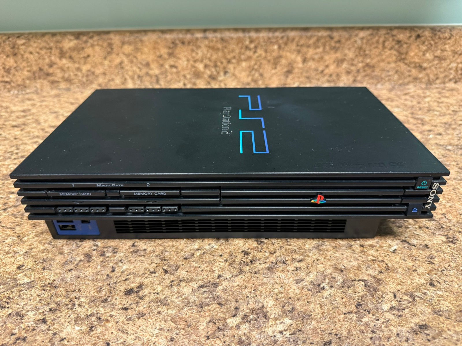 Sony PS2 Fat SCPH-30001 Premium Bundle Logitech Wireless HD Retrovision + 6 CIB