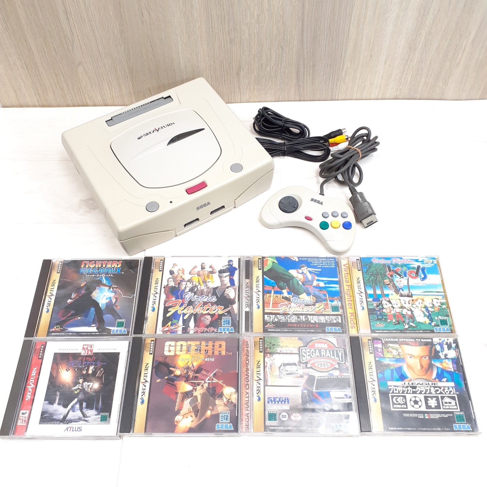 SEGA SATURN CONSOLE Japan White Bundle with 8 Games 1 Controller & Cables NTSC-J