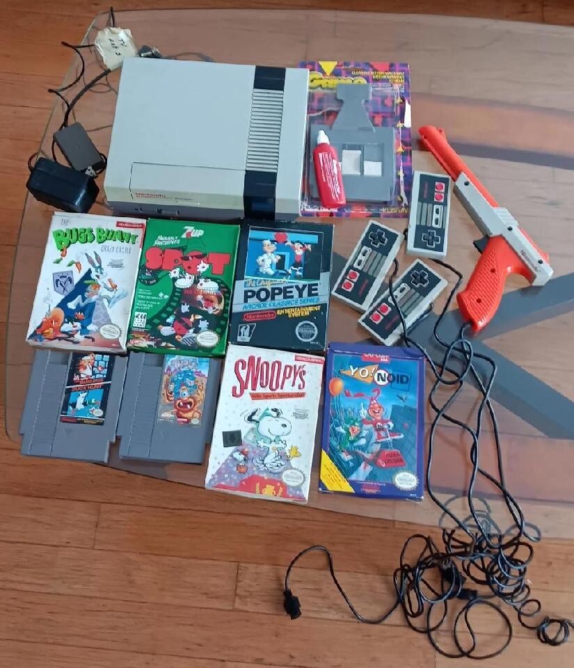 Nintendo NES Action Set Home Console – White/Gray
