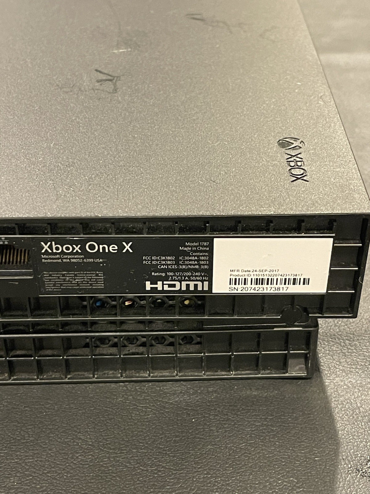 Microsoft Xbox One X MODEL 1787 1TB Black Game Console+Black Controlle Working