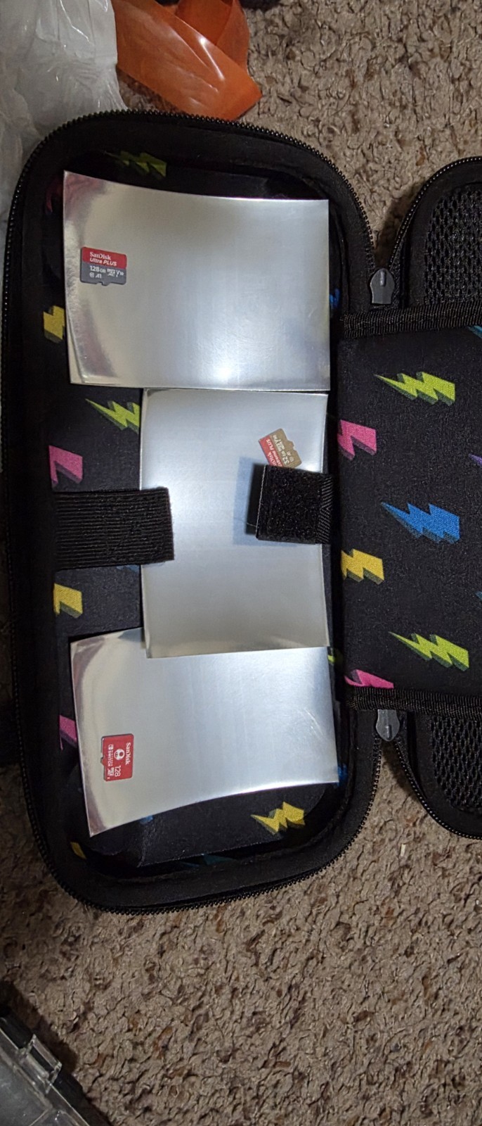 Switch OLED Mario Kart With Two 128 Gig And 32 Gig Micro SD. Case And Box