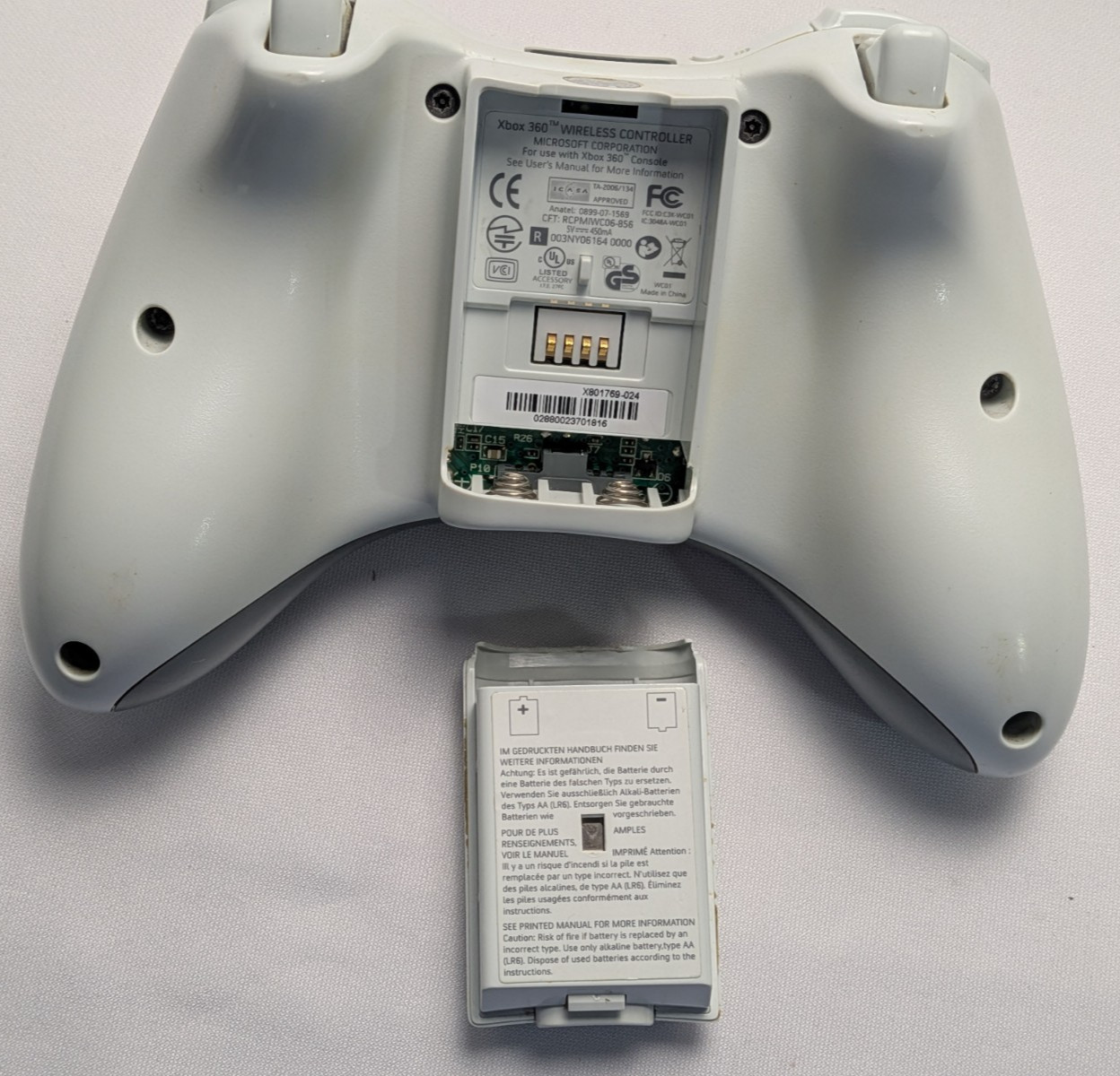 Xbox 360 S Slim 4gb Console Bundle NO POWER CORD Controller Game Tested