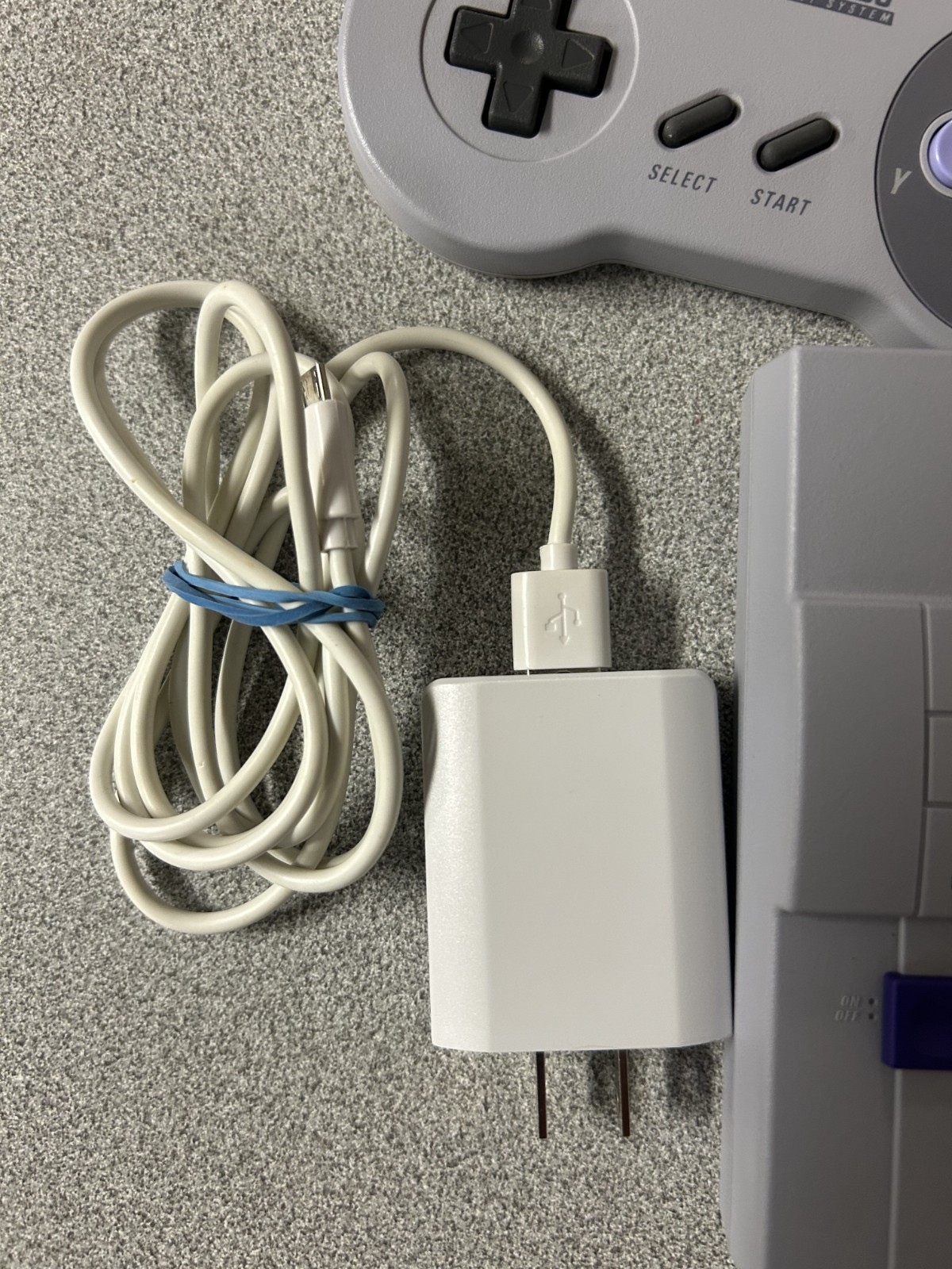 Nintendo SUPER NES MINI CLASSIC ED. CONSOLE w/23 installed games, 2 cont, cables