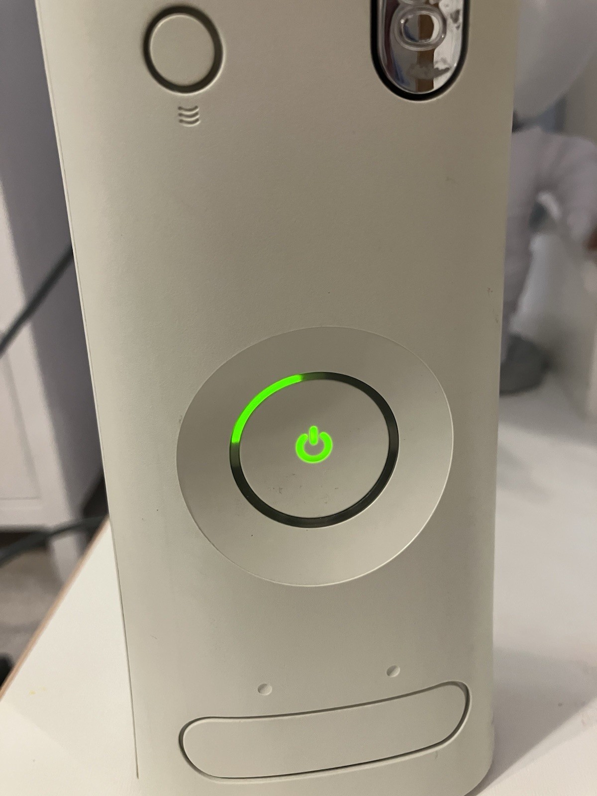 Microsoft Xbox 360 White Console With 100GB Storage Hard Drive – Tested Working