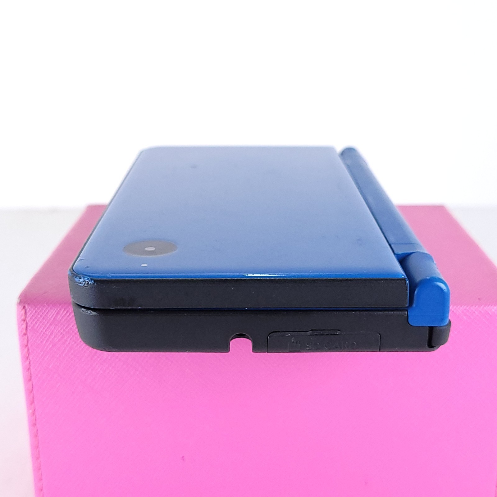 Nintendo DSi XL Blue UTL-001 USA For Parts/Repair (Powers on, Read Description)