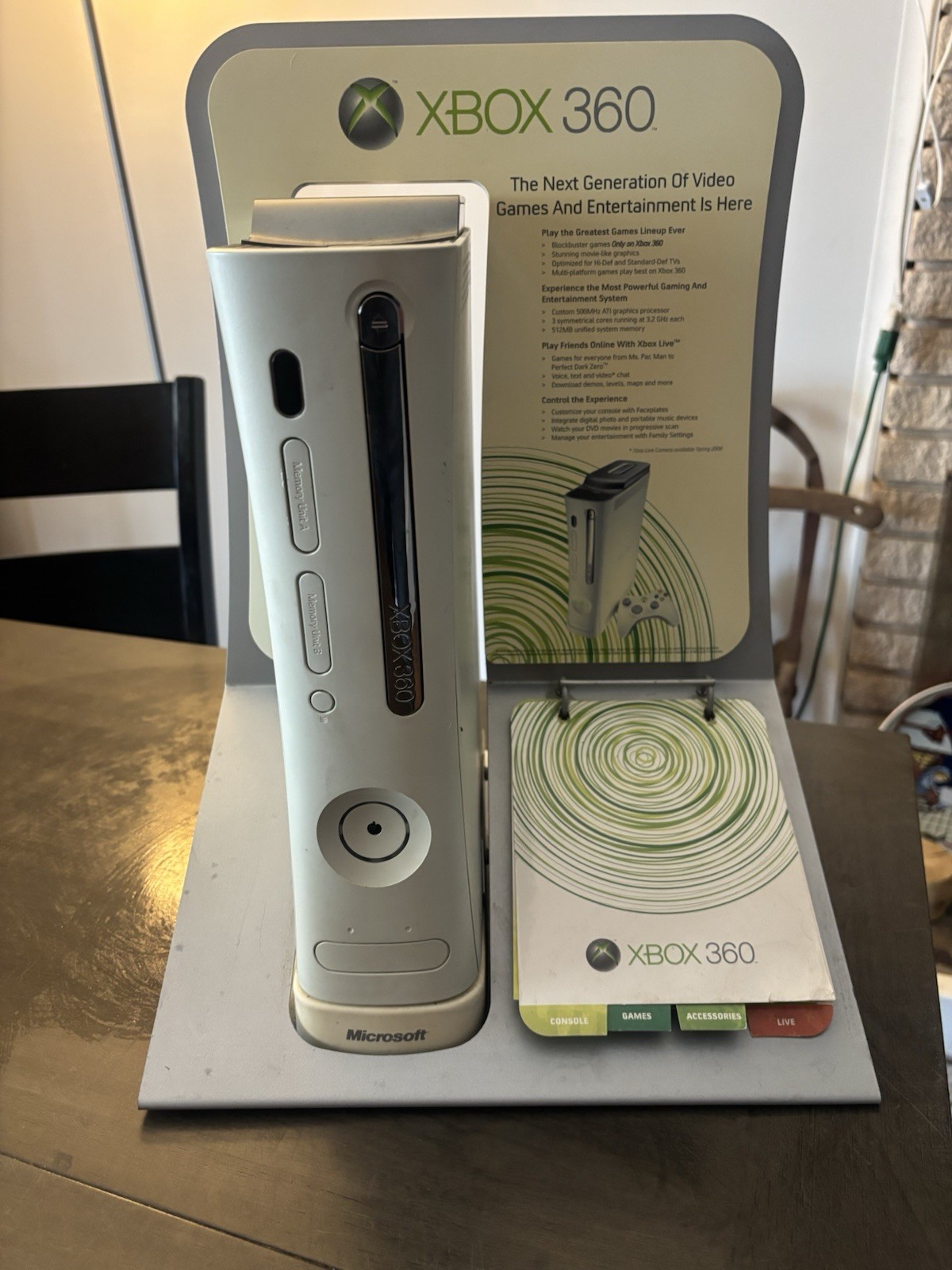 Microsoft Xbox 360 Console Glorifier Display Unit Kiosk Extremely Rare