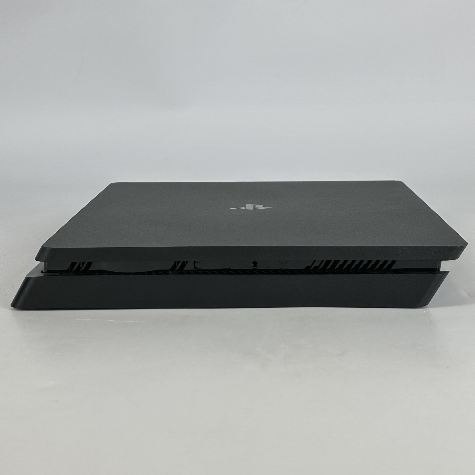 Sony PlayStation 4 Slim Console Black 1TB- Excellent w/ Controller/HDMI/Cord