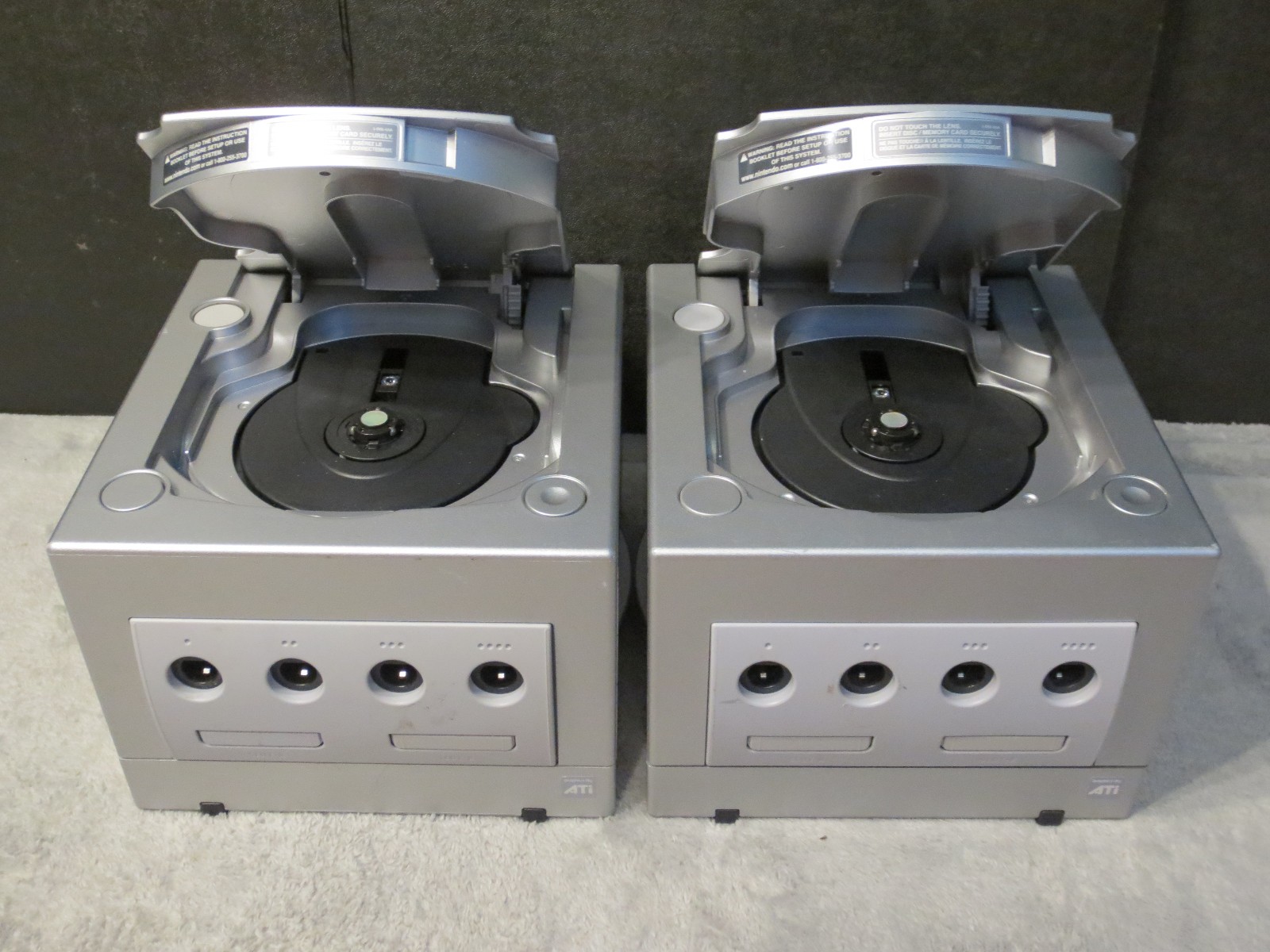 Lot of Two Silver Nintendo GameCube Consoles DOL-101 «AS IS» Will Not Read Disc