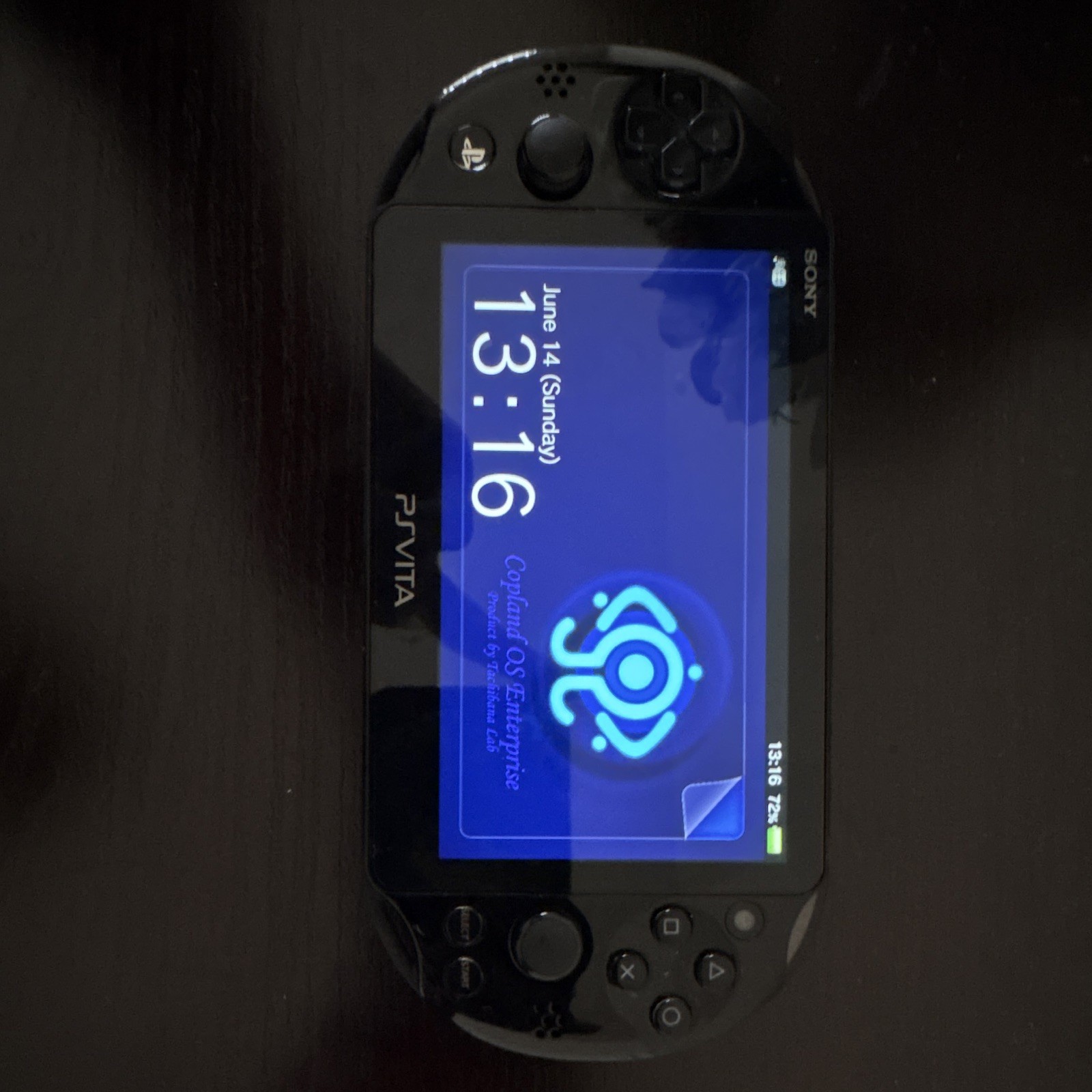 Sony PS Vita PCH-2000 Handheld Console 1GB 544p Wi-Fi Region Free Black