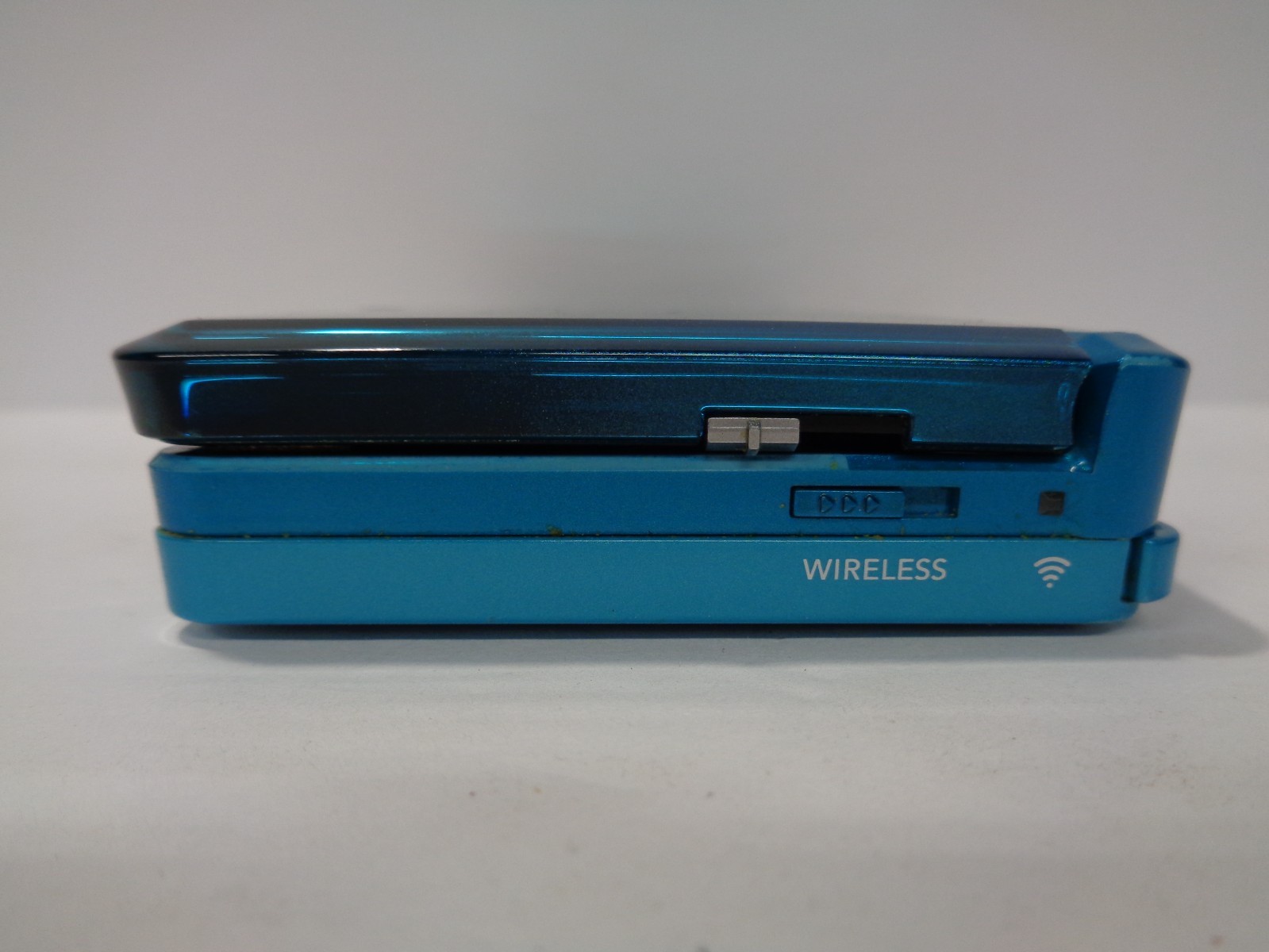Nintendo 3DS Handheld System Aqua Blue Teal Tested With Stylus