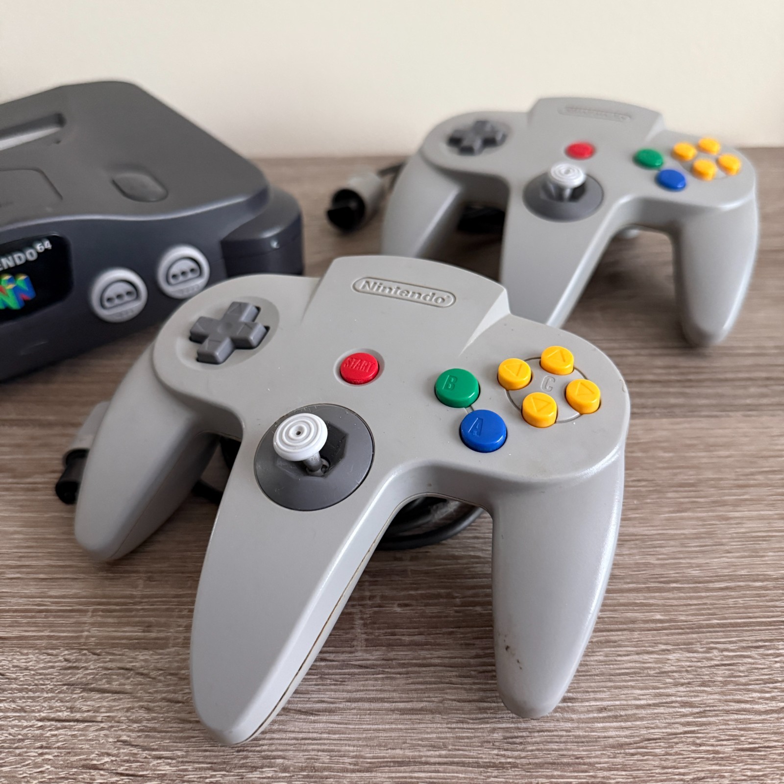Nintendo 64 N64 Game Console w/ Controllers / Power / AV Cables – Power Tested