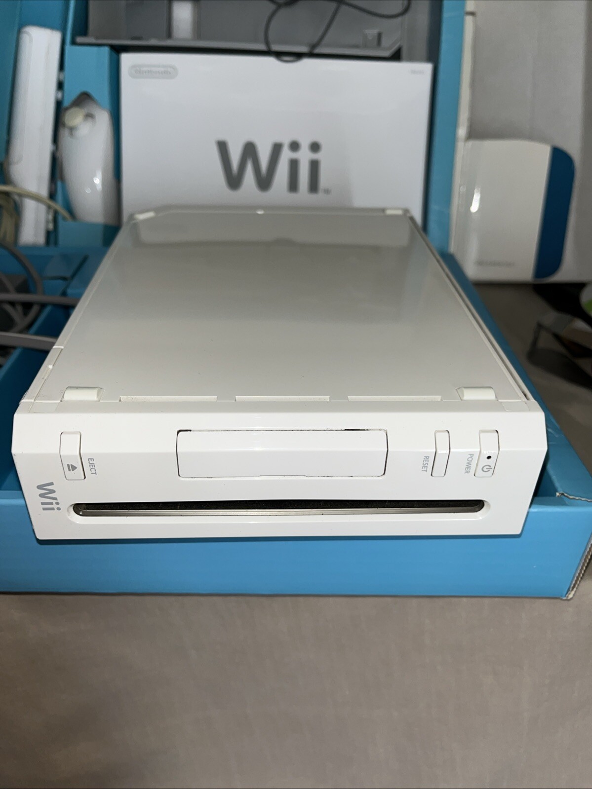 ❤️NINTENDO Wii HOME CONSOLE COMPLETE WITH NO GAMES. TESTED. RVL-001 WHITE W/ BOX