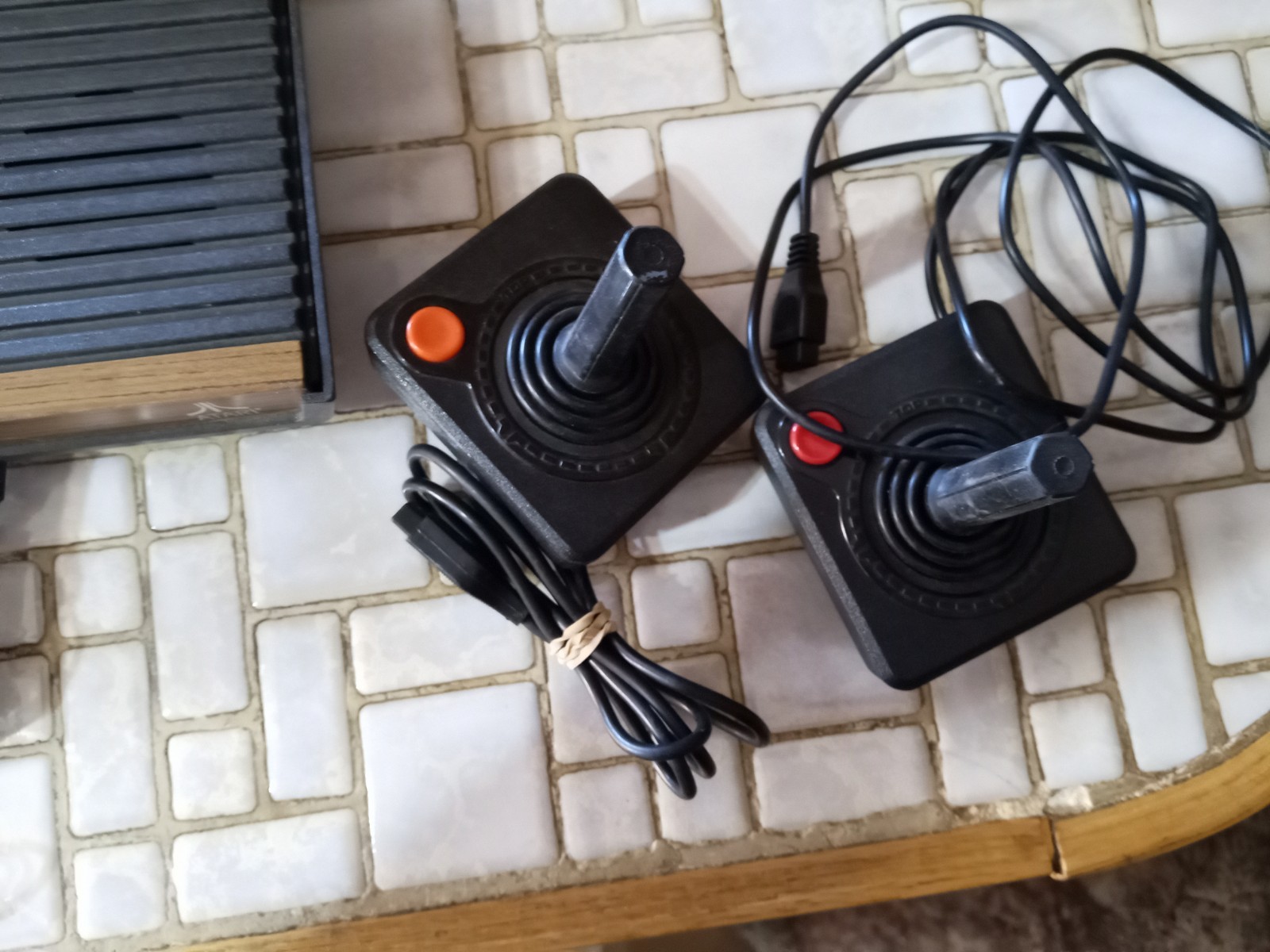 Atari 2600 six switch Video Game Console – No SN fitted with COAX to TV