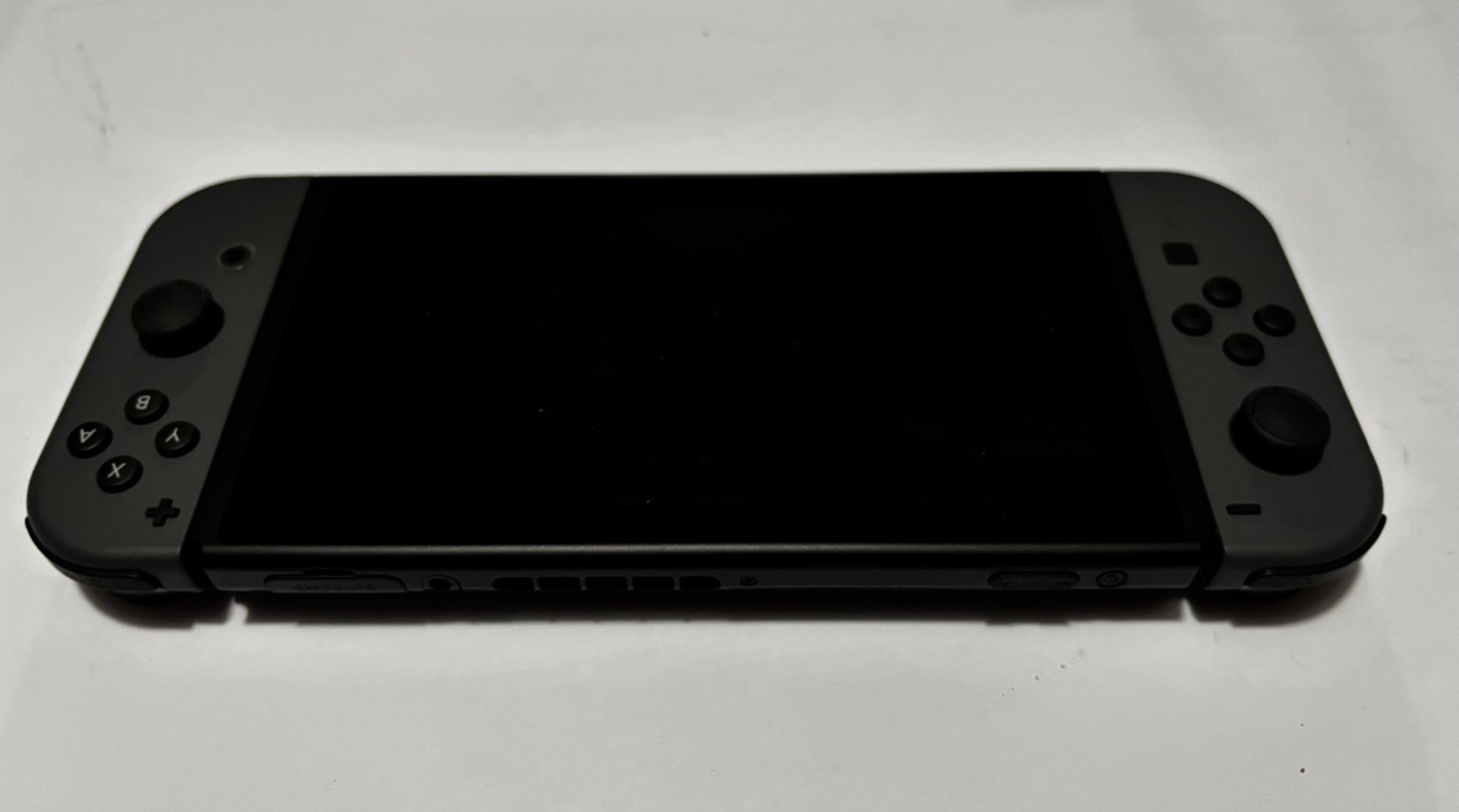 Nintendo Switch Handheld Console 32GB w/ Gray Joycons HAC-001
