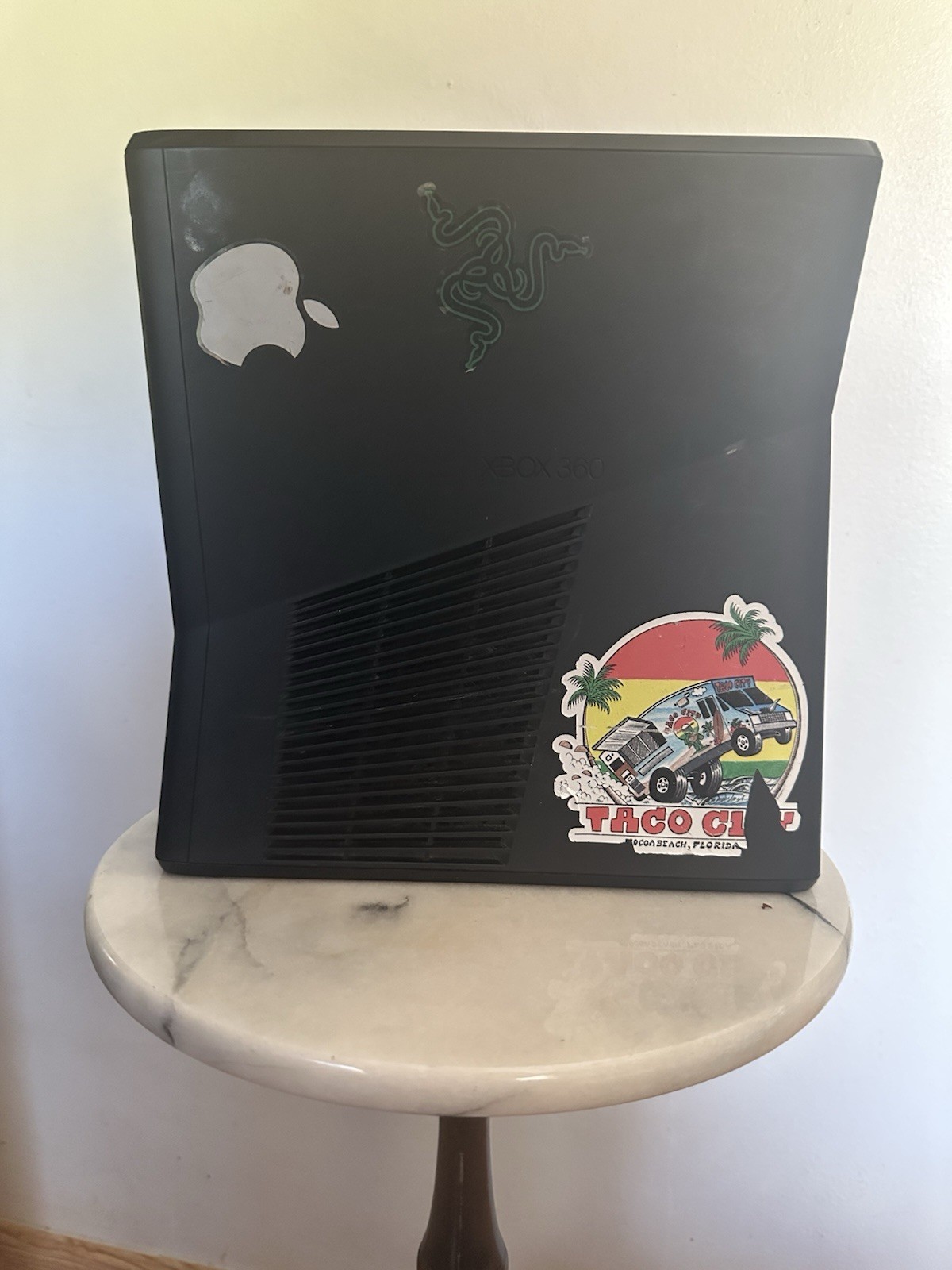 Xbox 360 with Kinect and HDMI Cord