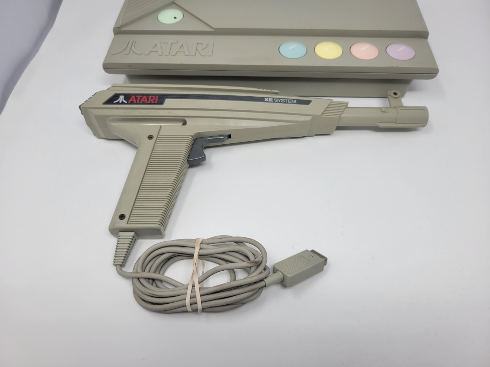 Atari XE System Console + Light Phaser + 2 Games + Manuals Untested Free US Ship