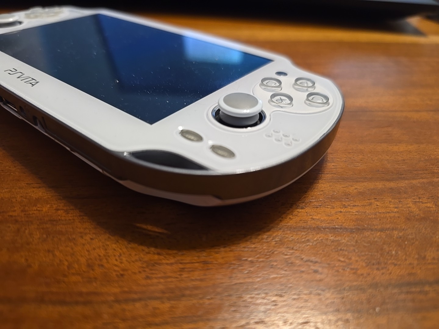 Sony PlayStation Vita White Handheld System – w/ 64gb sd – Tested working great!