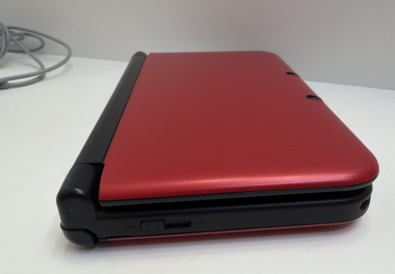 Nintendo 3DS XL Handheld Console – Black and Red – Excellent CIB Complete!
